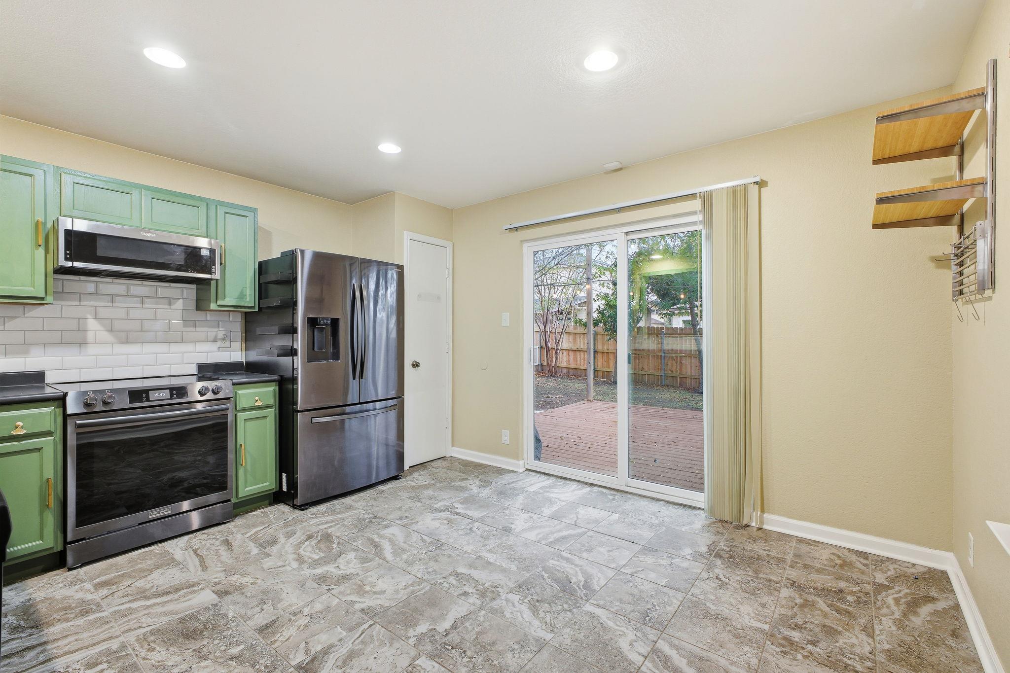 152 Karrie Dr, Kyle, TX 78640