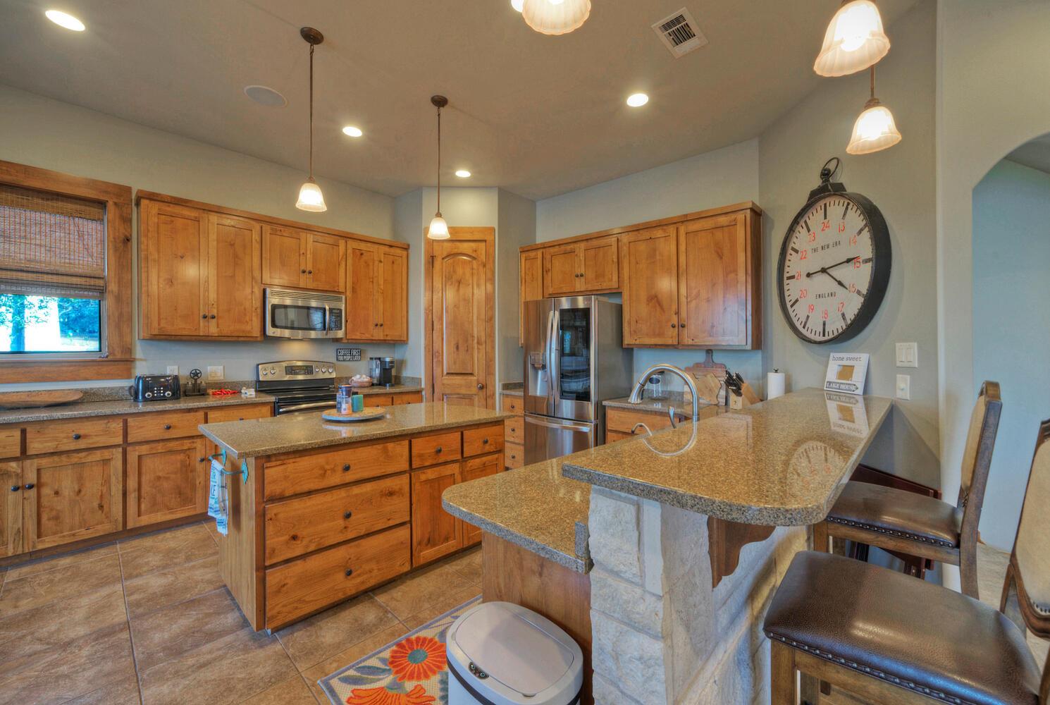 4834 Travis Oaks Dr, Marble Falls, TX 78654