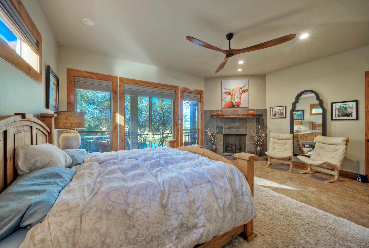 4834 Travis Oaks Dr, Marble Falls, TX 78654