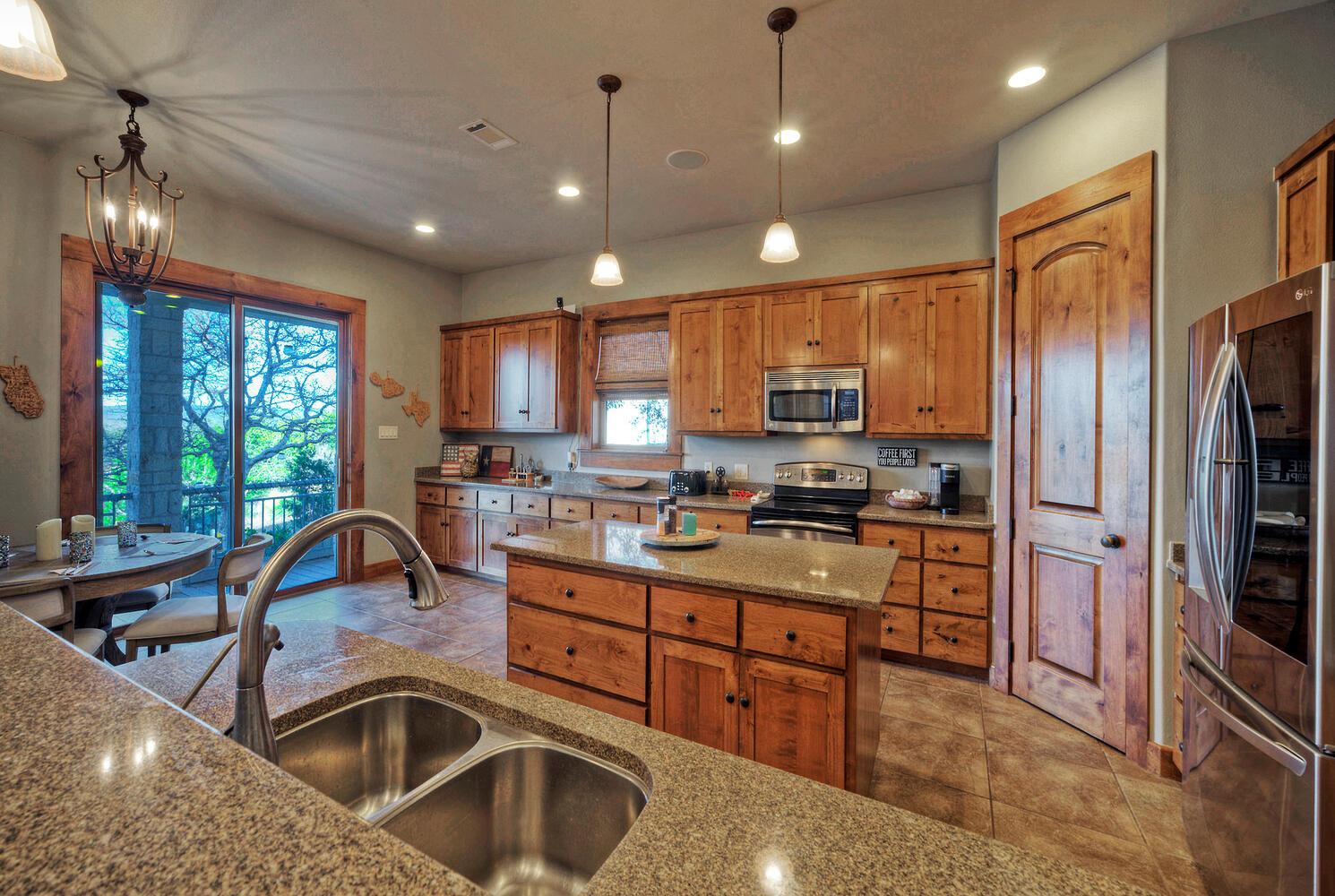 4834 Travis Oaks Dr, Marble Falls, TX 78654