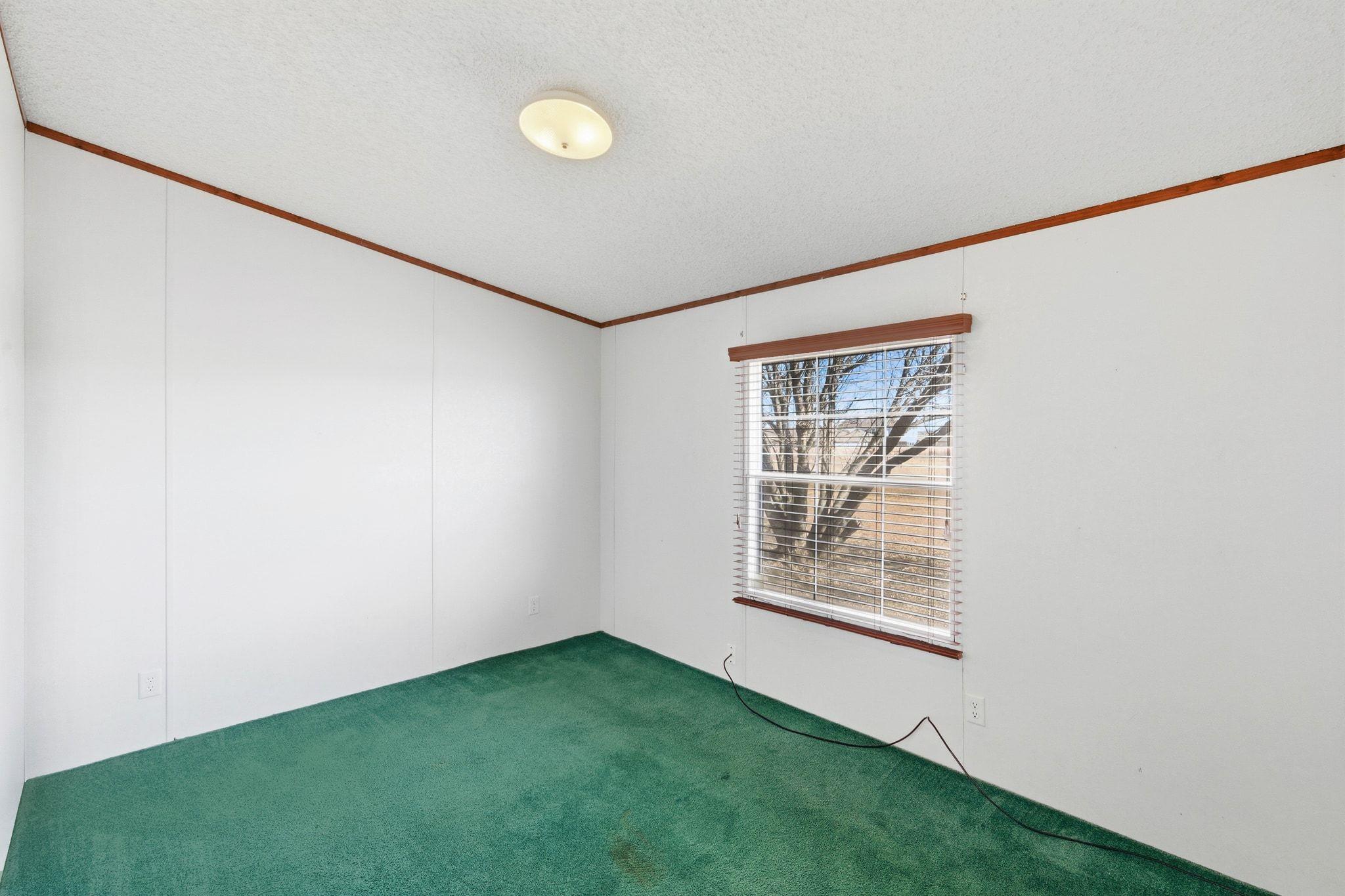 1437 Heidenreich Ln, Uhland, TX 78640