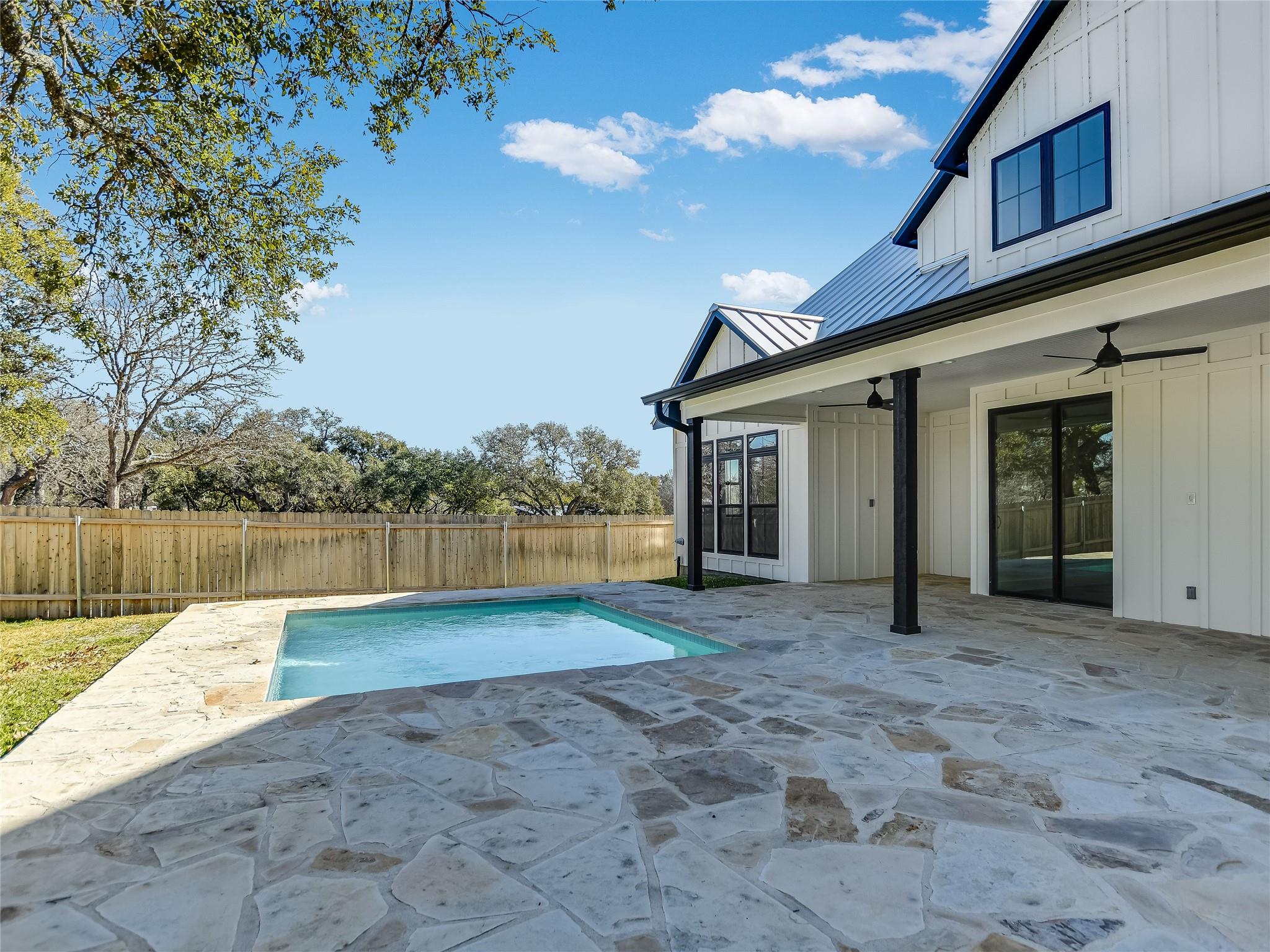 2419 Cherry Ln, Kingsland, TX 78639