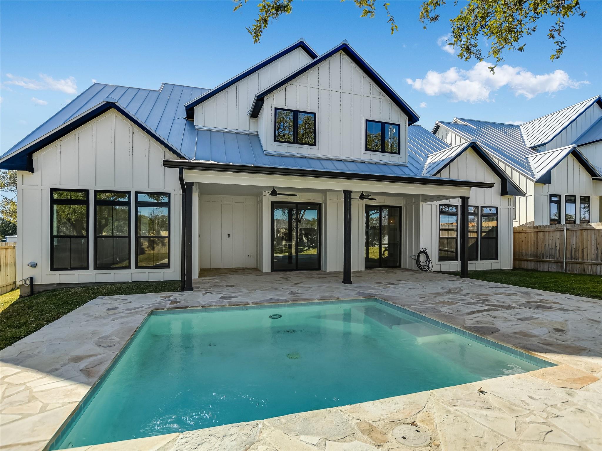 2419 Cherry Ln, Kingsland, TX 78639