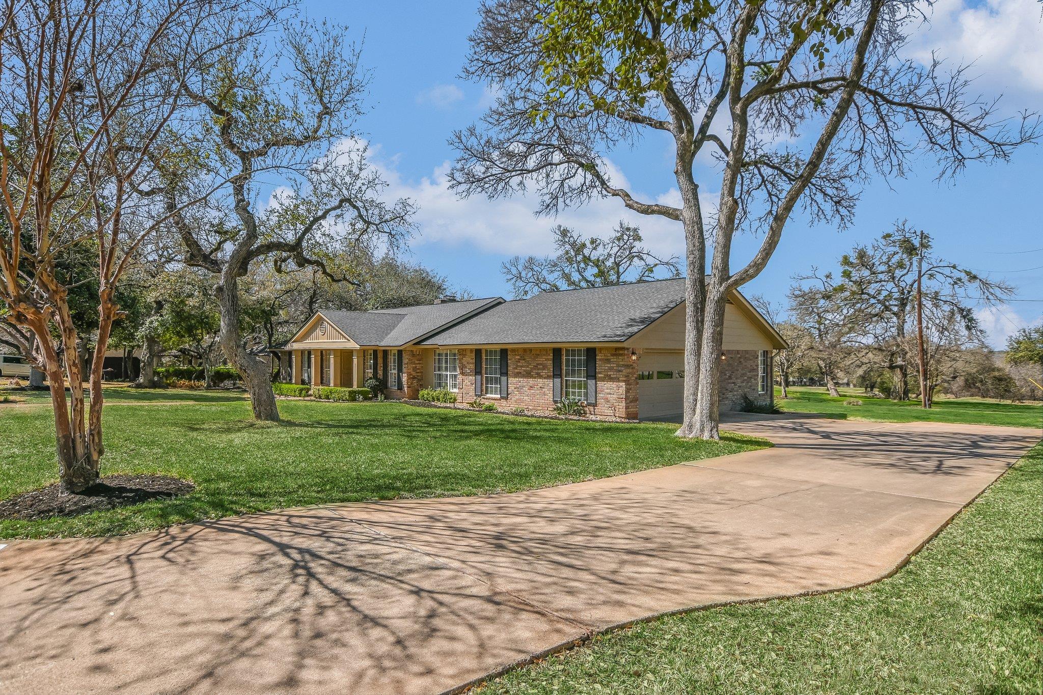 11004 Plumewood Dr, Austin, TX 78750