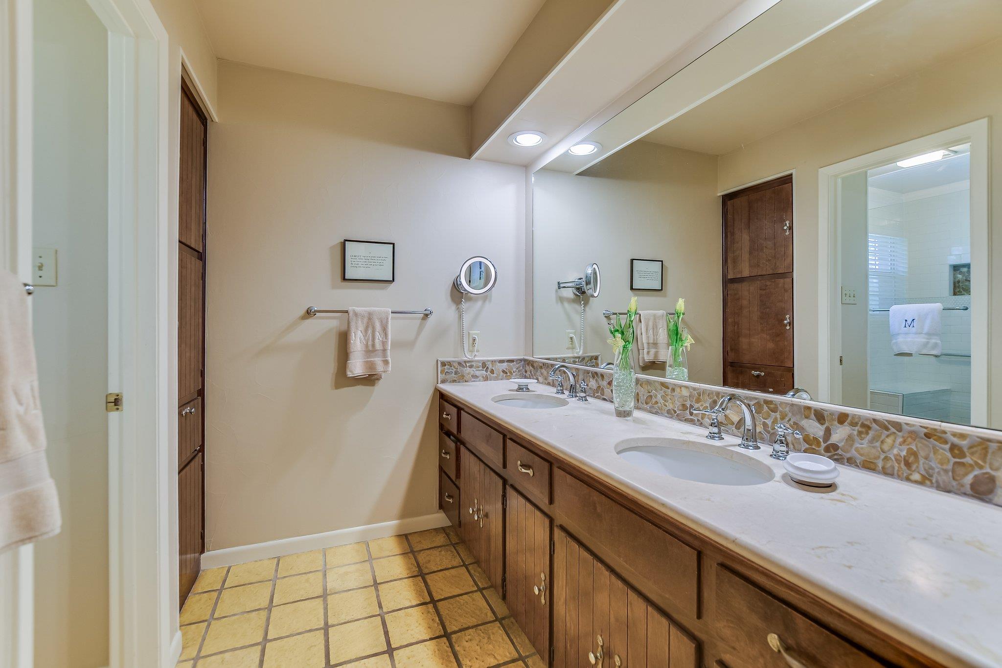 11004 Plumewood Dr, Austin, TX 78750