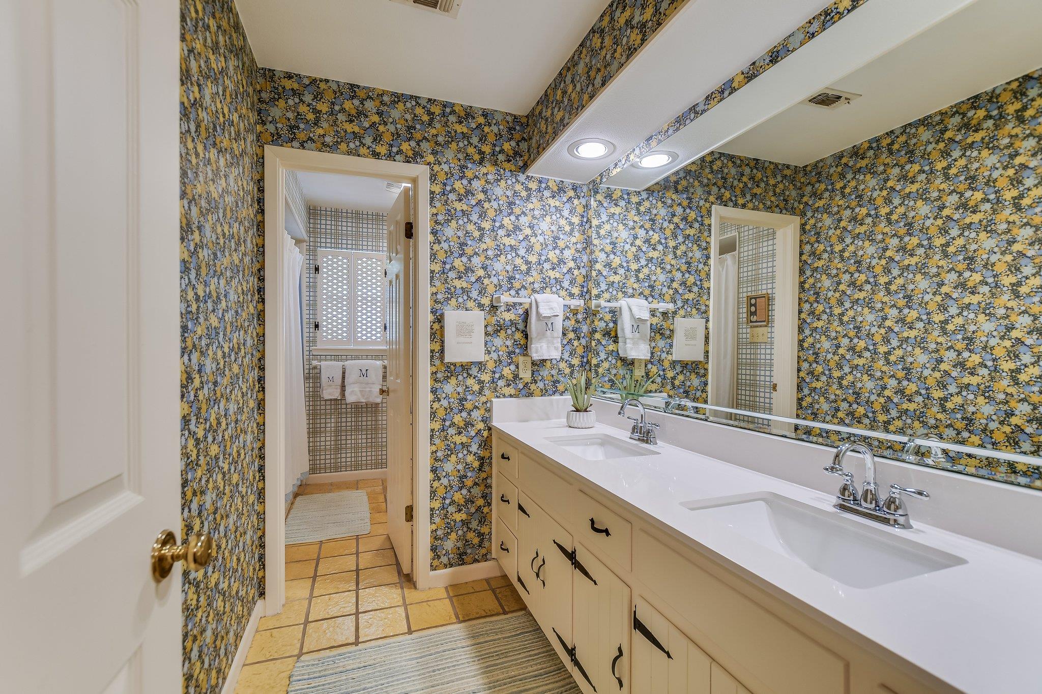 11004 Plumewood Dr, Austin, TX 78750