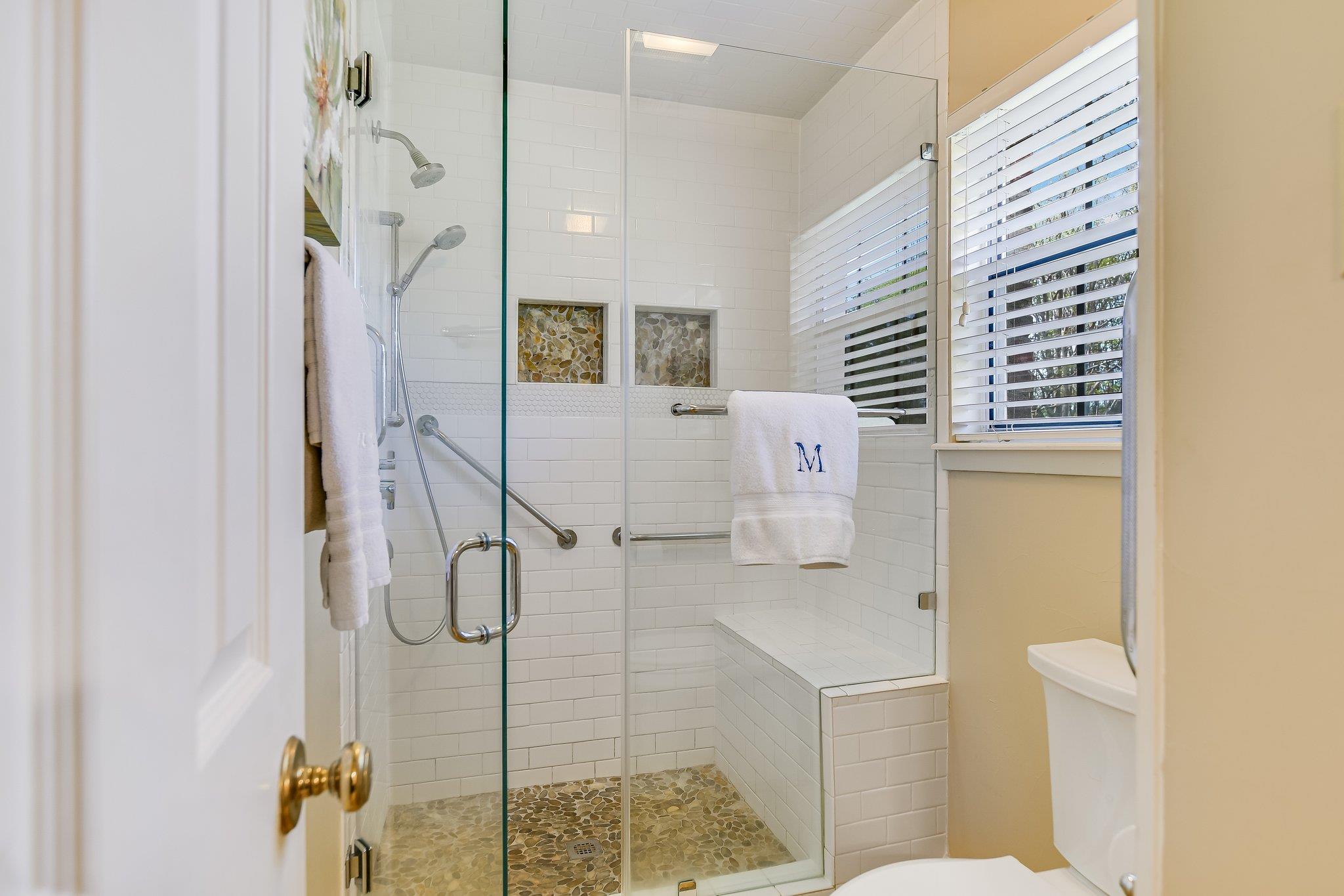 11004 Plumewood Dr, Austin, TX 78750