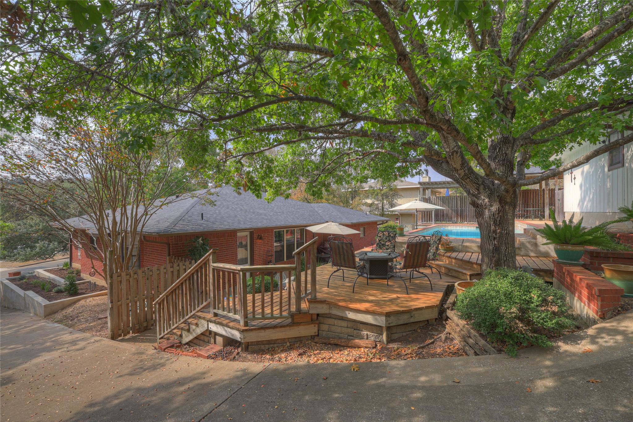 208 Quail Creek Dr, San Marcos, TX 78666