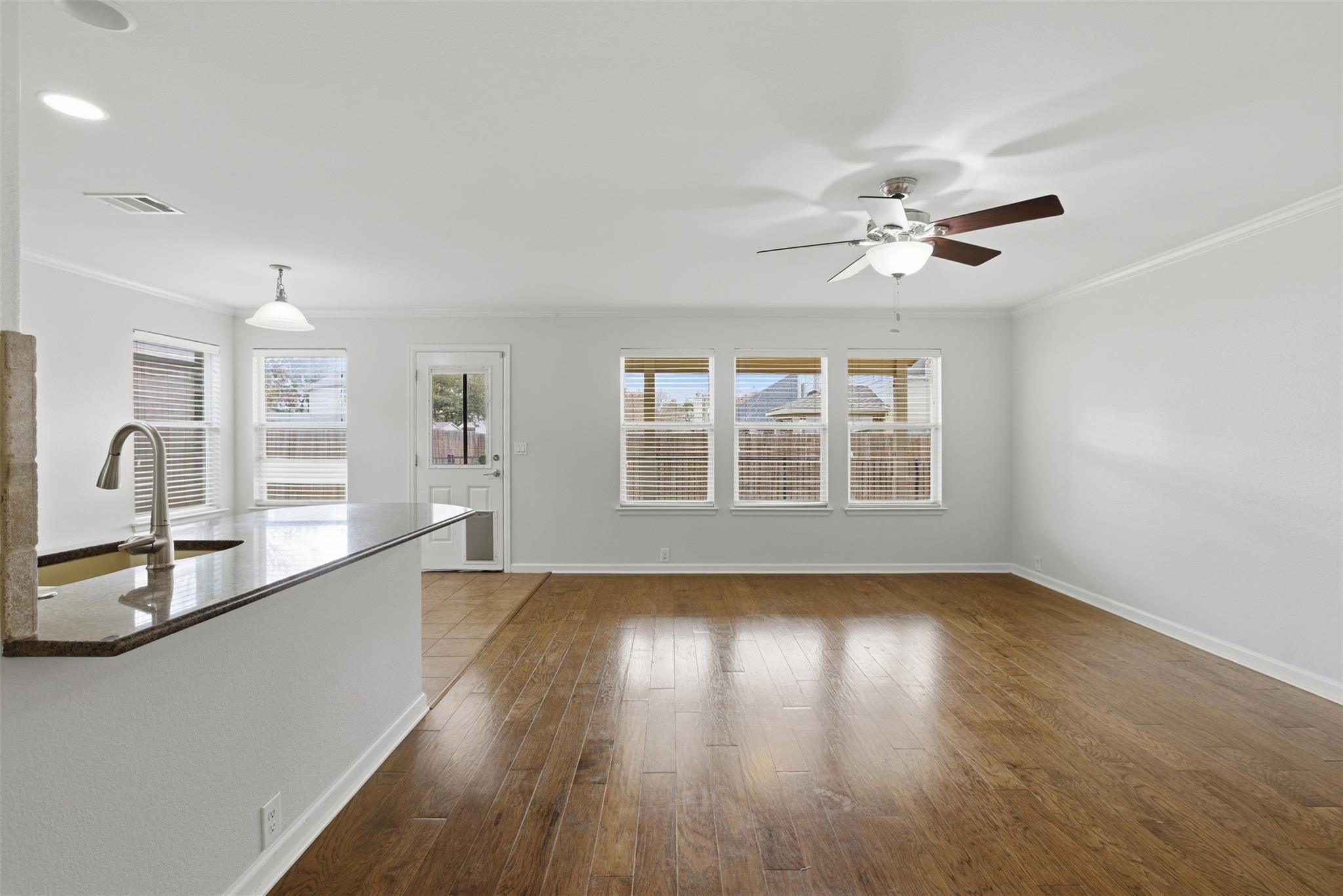 508 Lark St, Leander, TX 78641