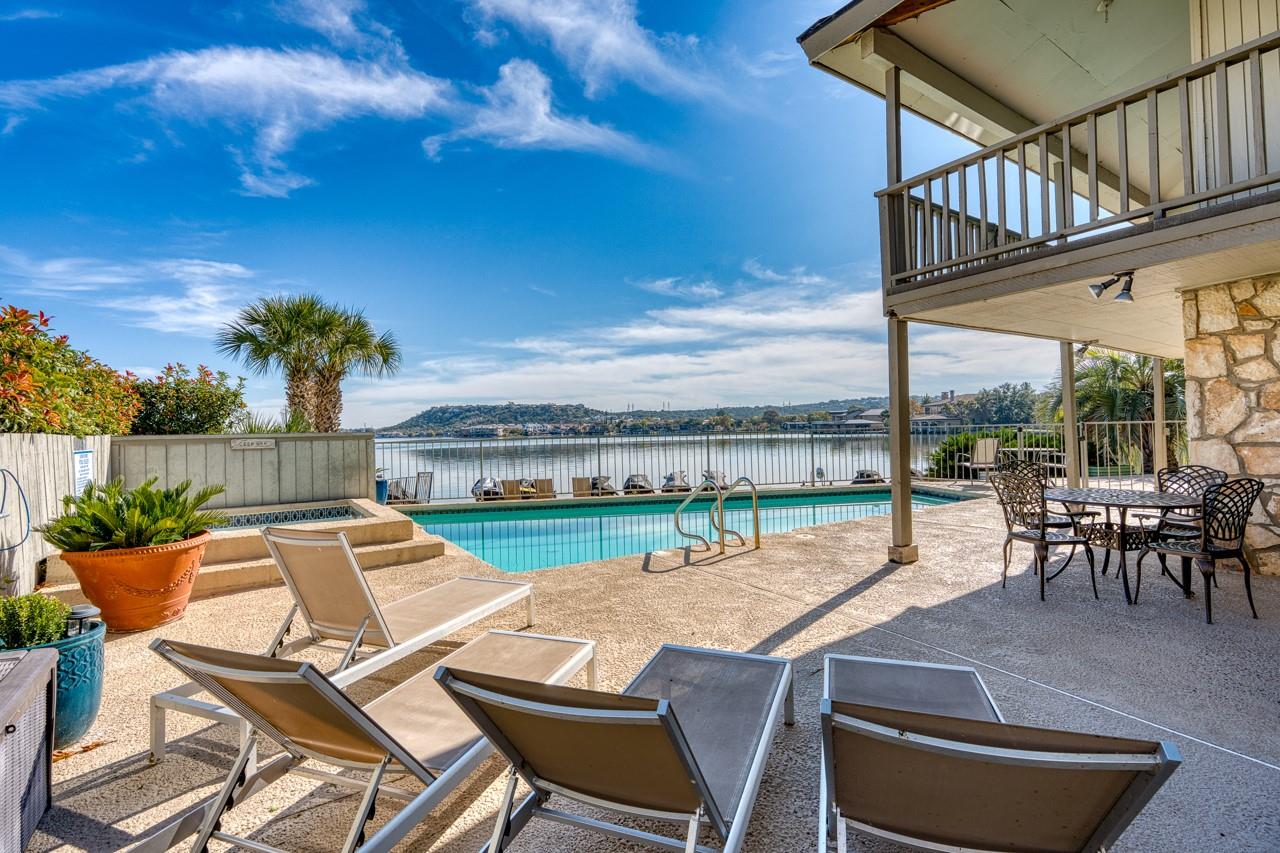 104 Cove E # 207, Horseshoe Bay, TX 78657