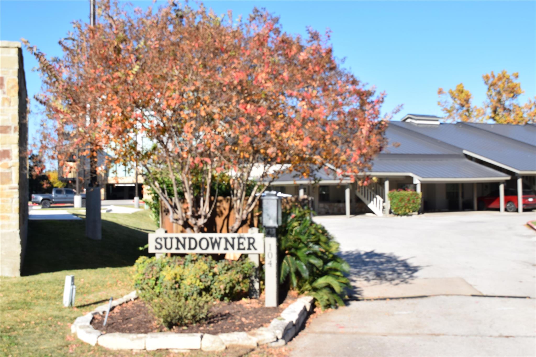 104 Cove E # 207, Horseshoe Bay, TX 78657