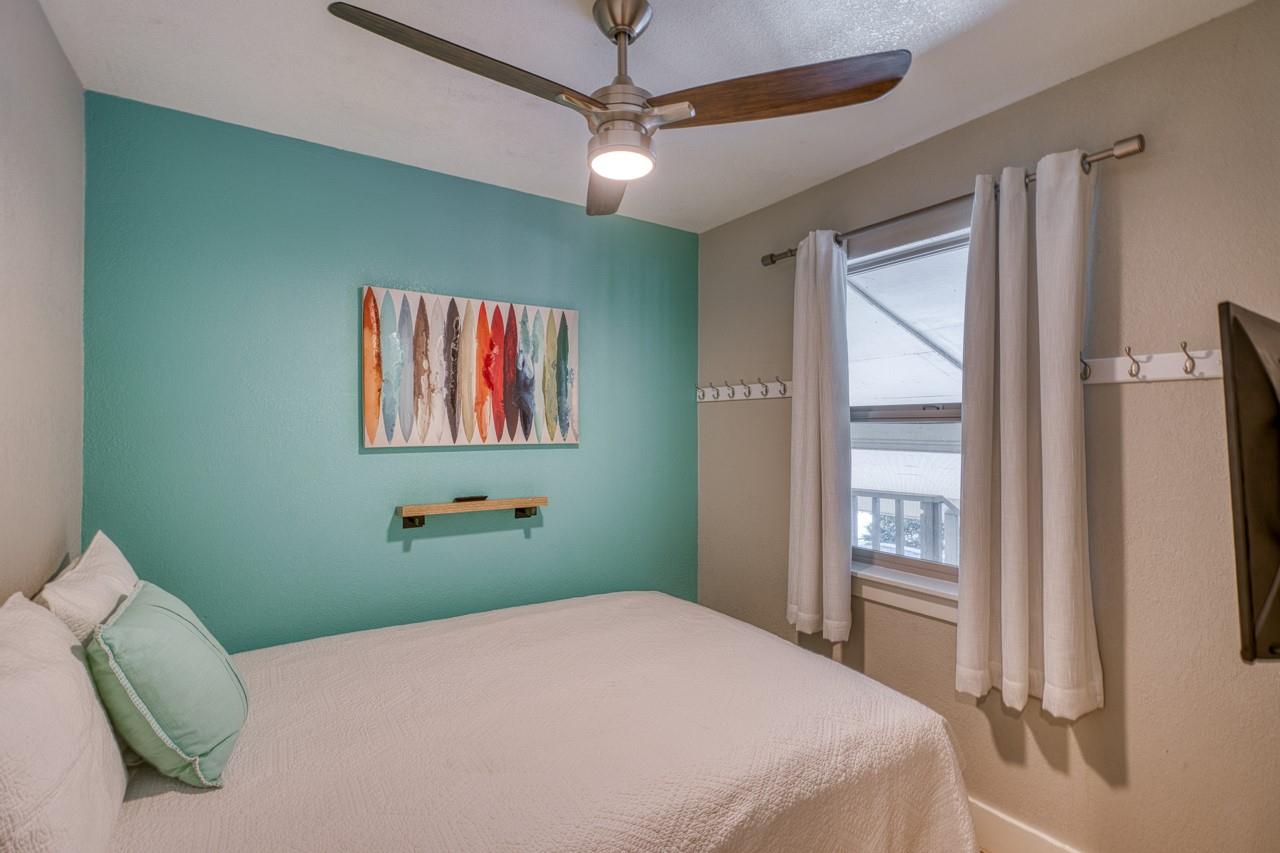 104 Cove E # 207, Horseshoe Bay, TX 78657