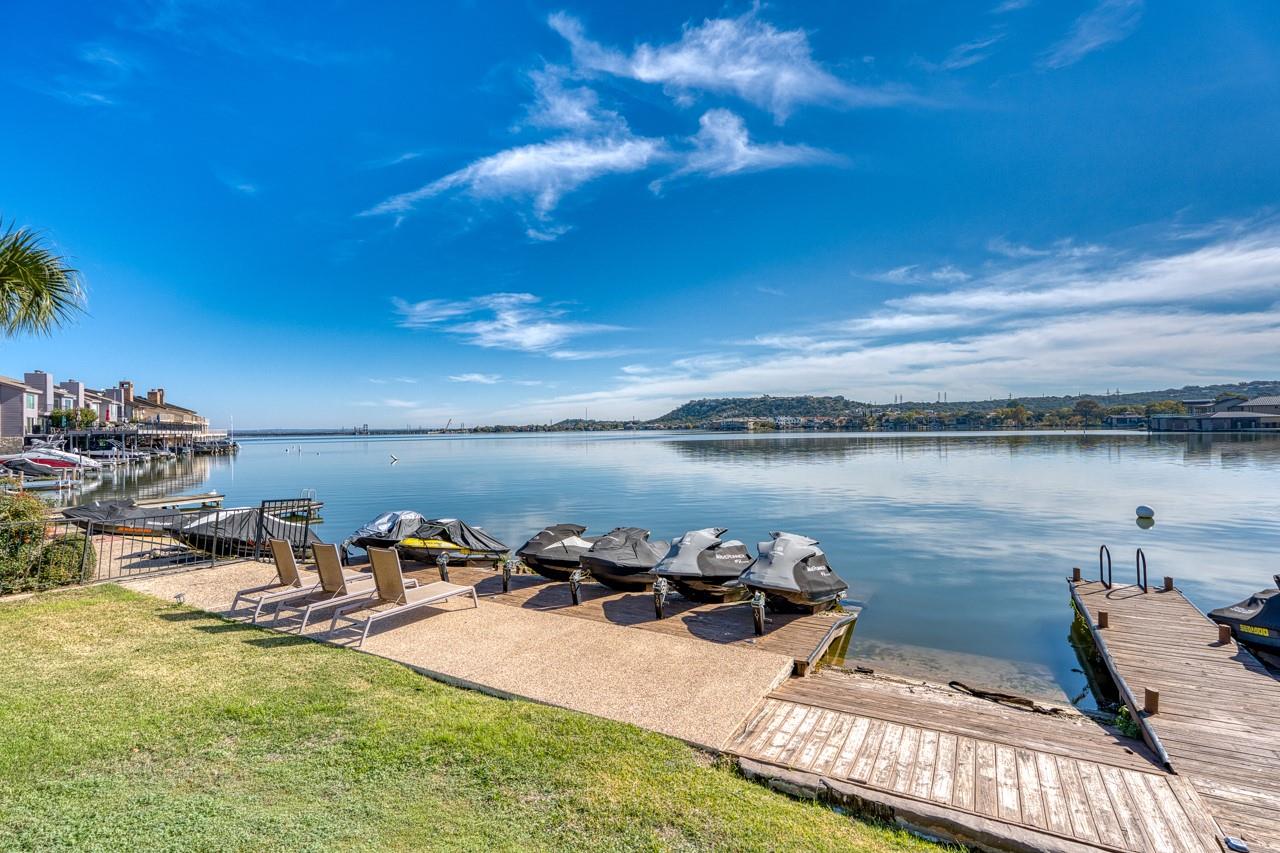 104 Cove E # 207, Horseshoe Bay, TX 78657