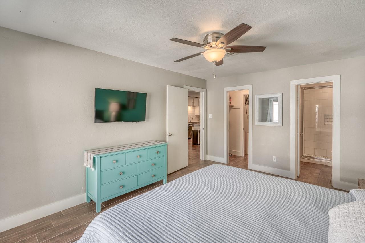 104 Cove E # 207, Horseshoe Bay, TX 78657