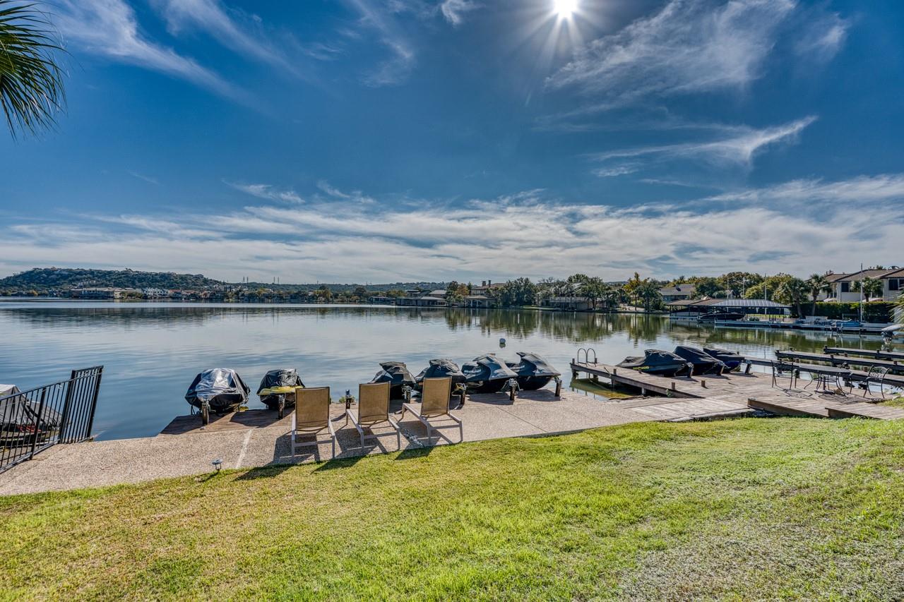 104 Cove E # 207, Horseshoe Bay, TX 78657