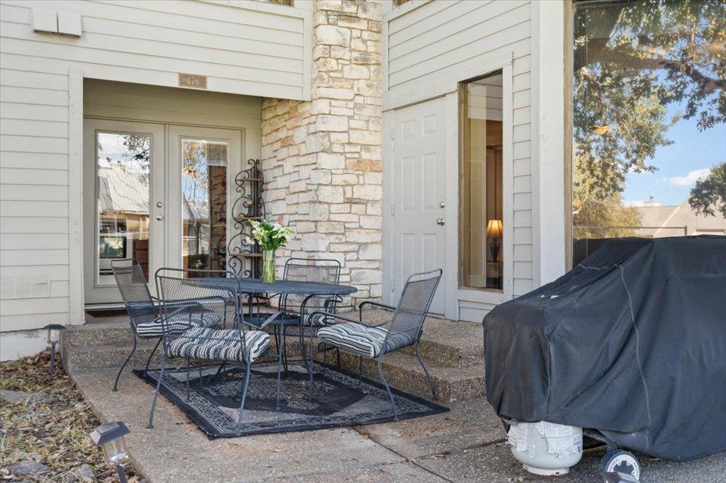 176 World Of Tennis Sq, Lakeway, TX 78734