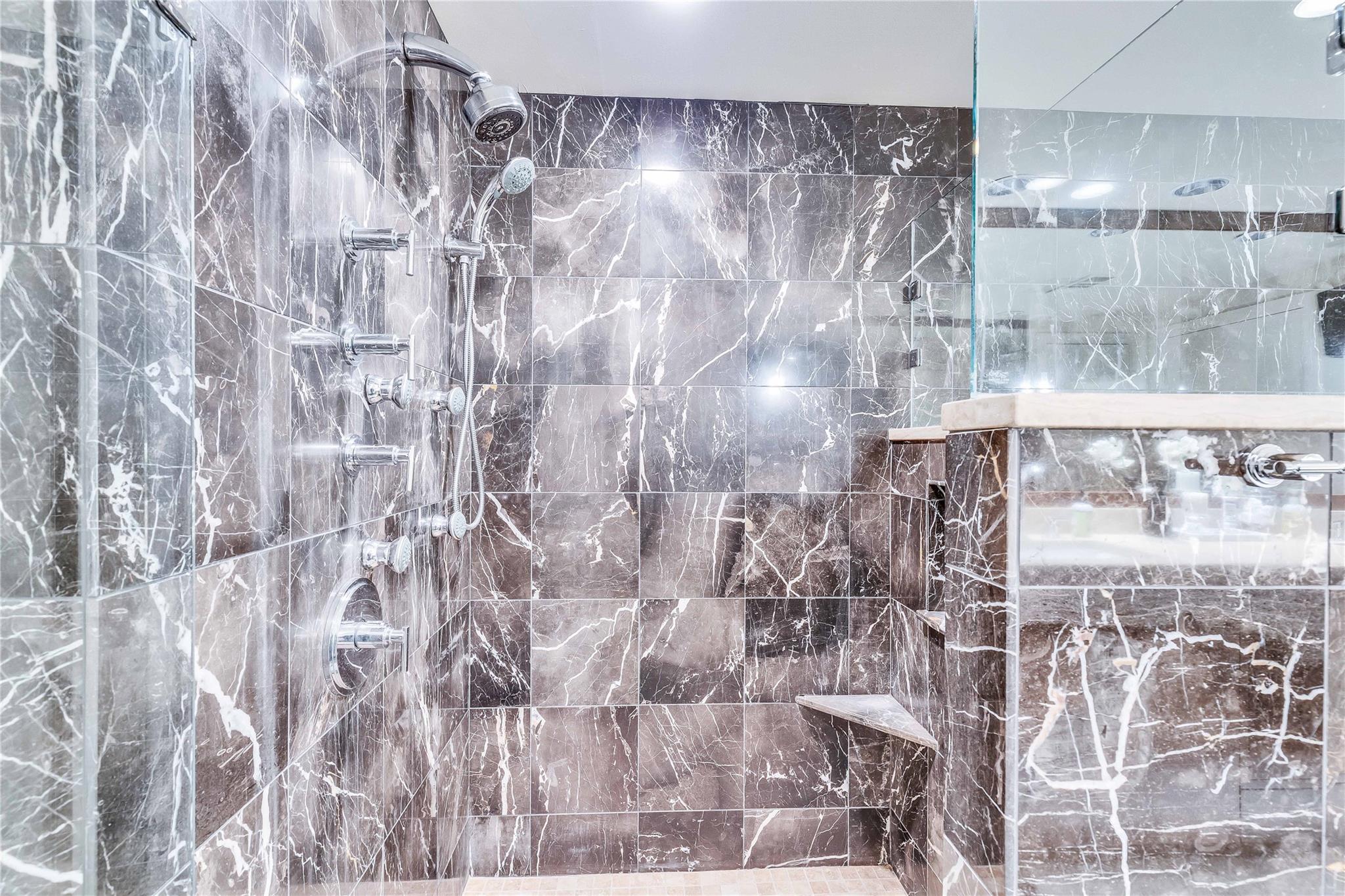 54 Rainey St # 1222, Austin, TX 78701