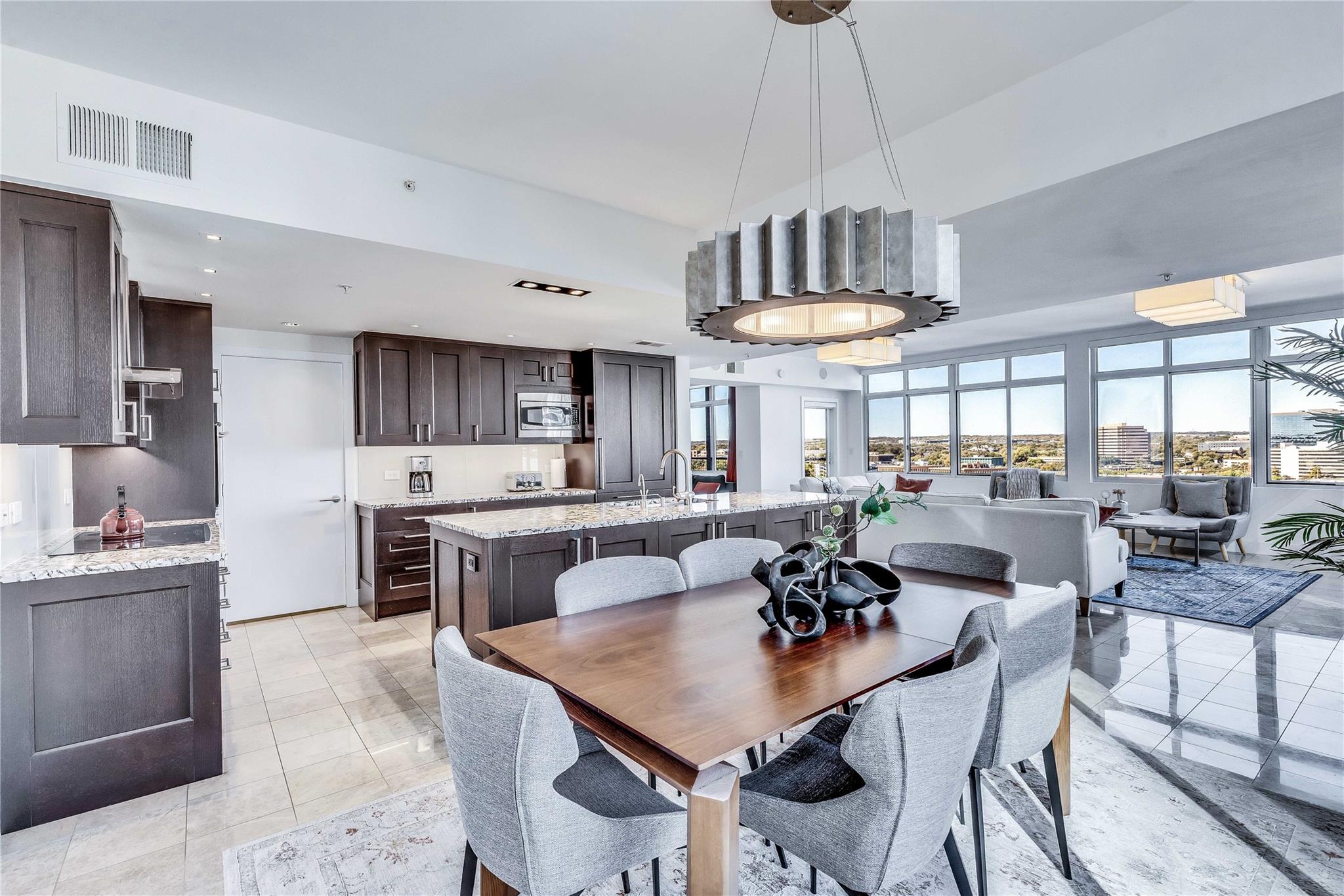 54 Rainey St # 1222, Austin, TX 78701