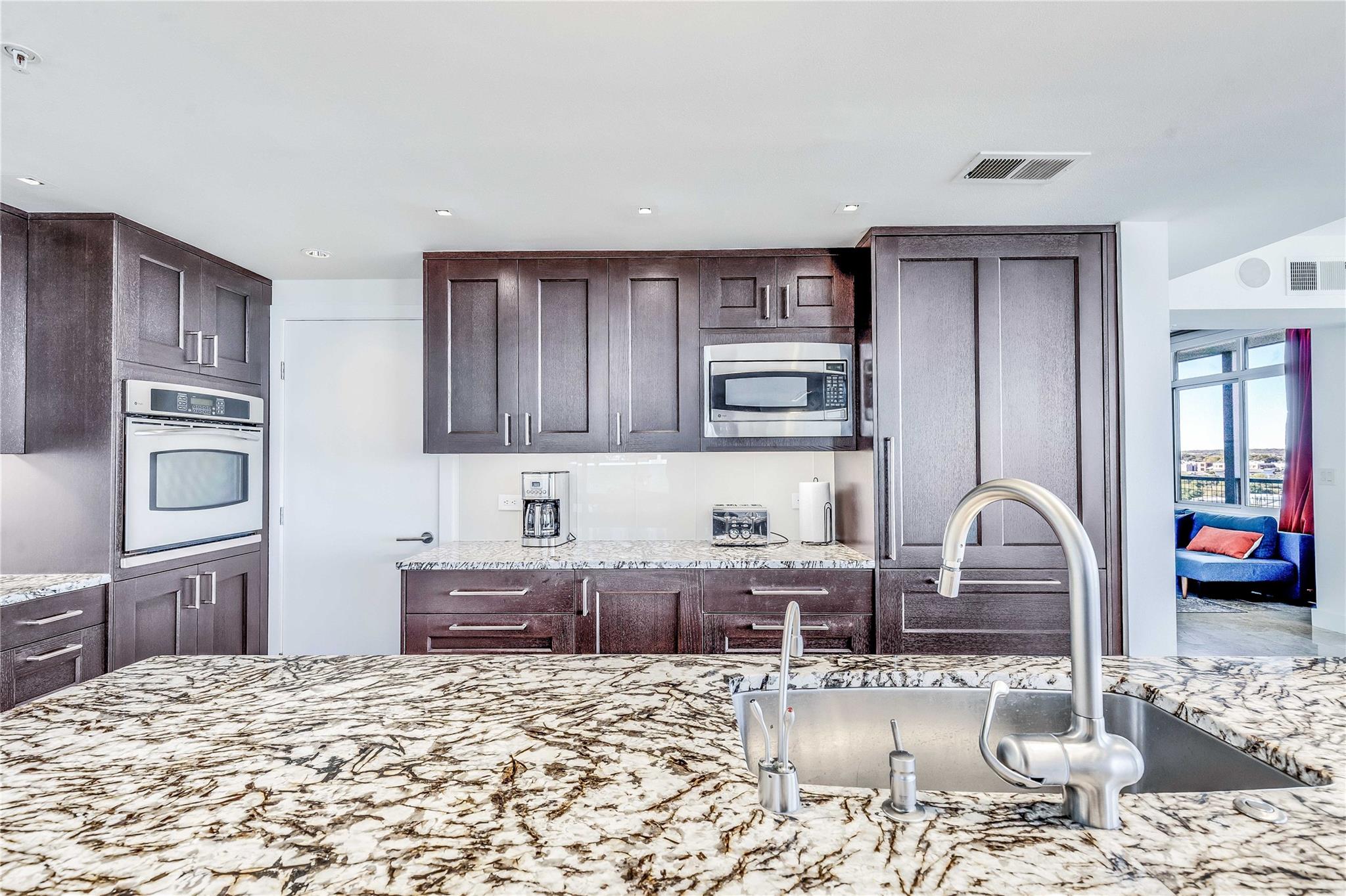 54 Rainey St # 1222, Austin, TX 78701