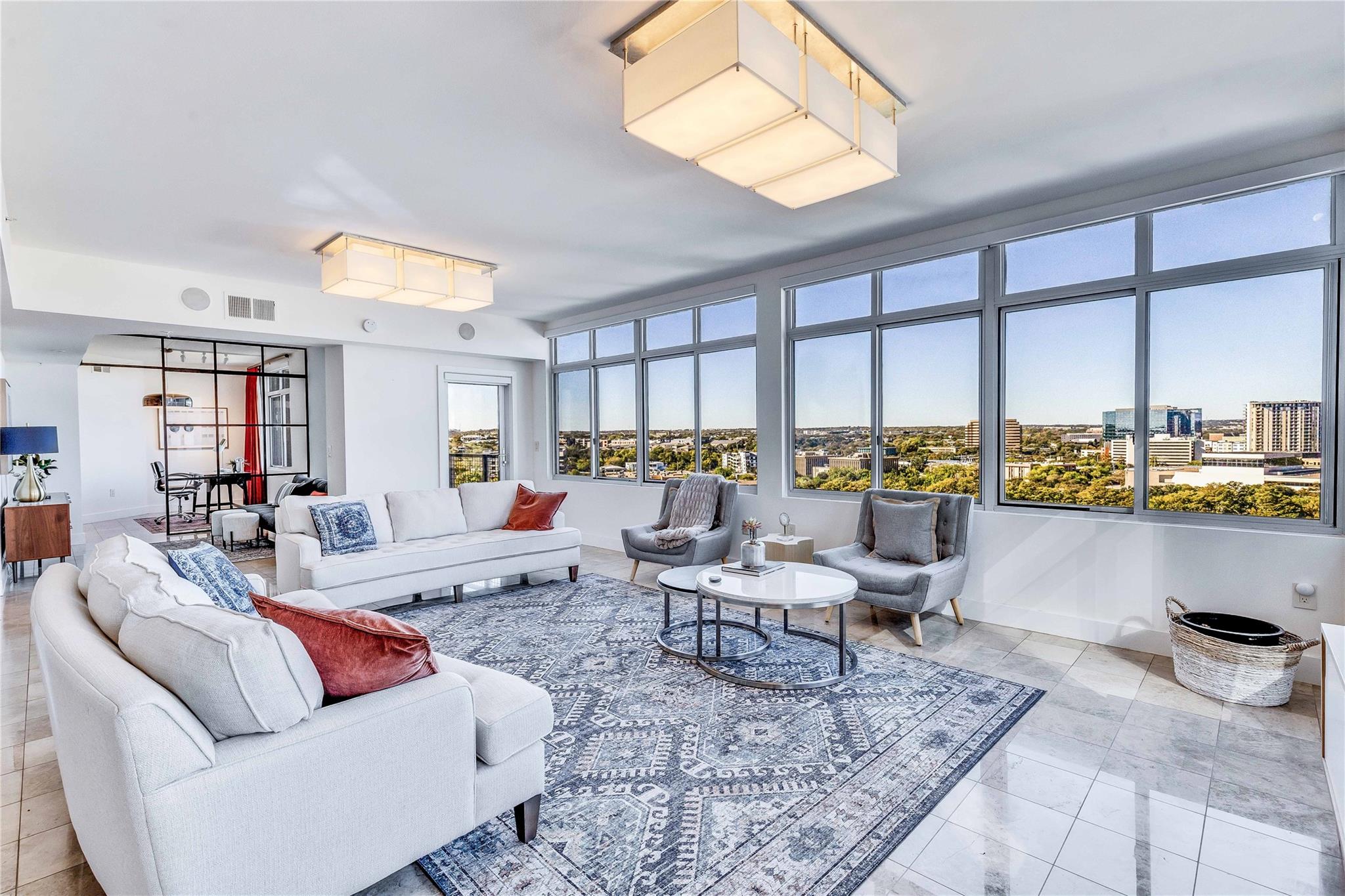 54 Rainey St # 1222, Austin, TX 78701