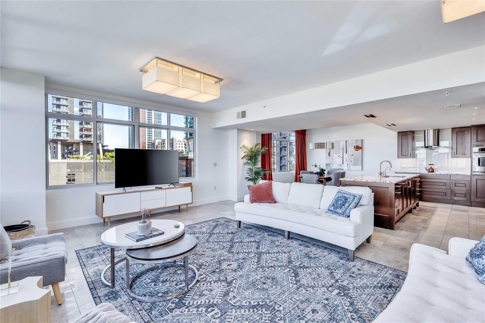 54 Rainey St # 1222, Austin, TX 78701