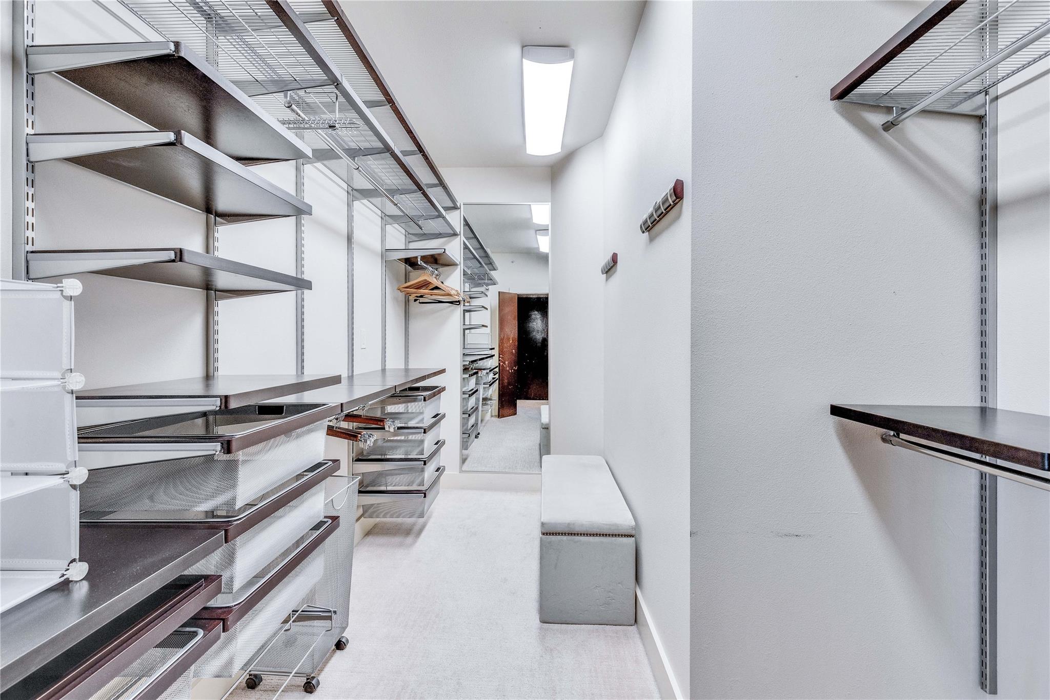 54 Rainey St # 1222, Austin, TX 78701