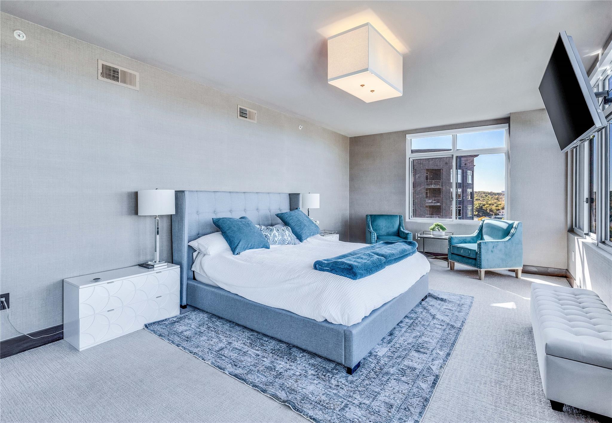 54 Rainey St # 1222, Austin, TX 78701