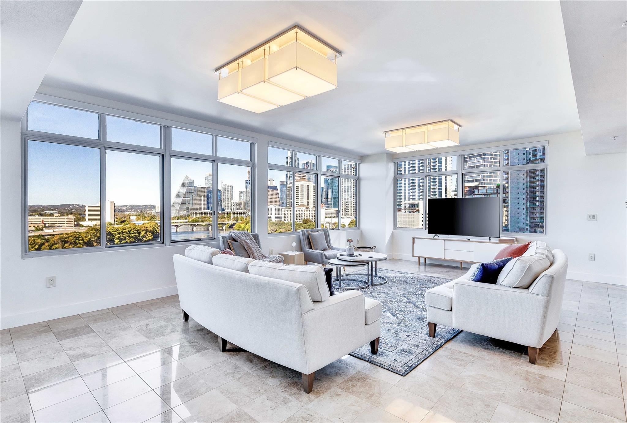 54 Rainey St # 1222, Austin, TX 78701