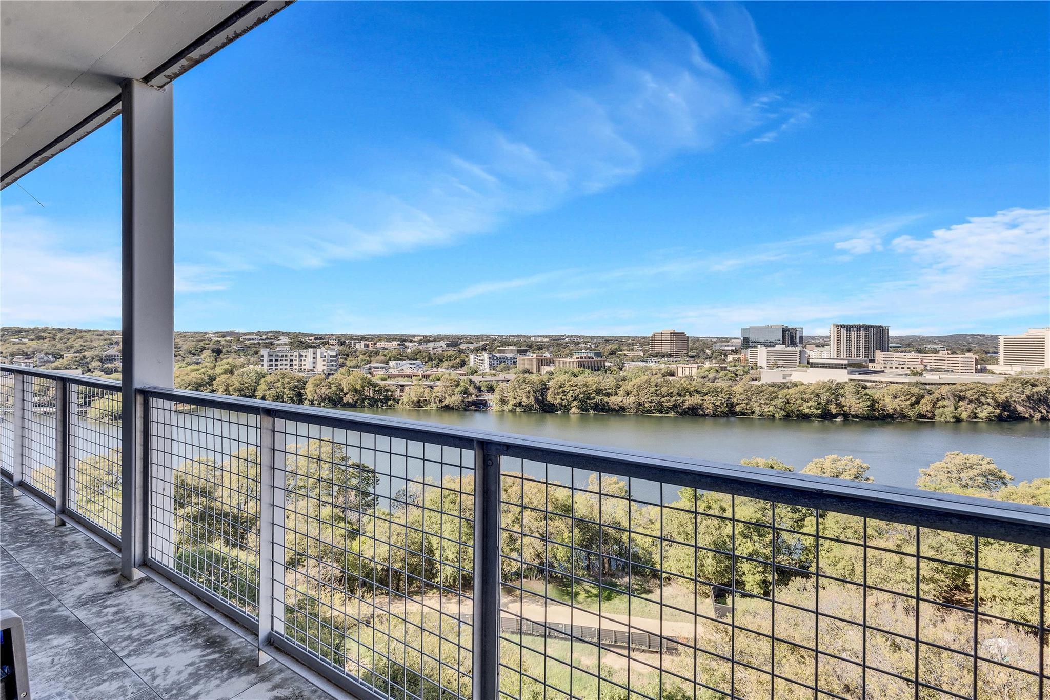 54 Rainey St # 1222, Austin, TX 78701