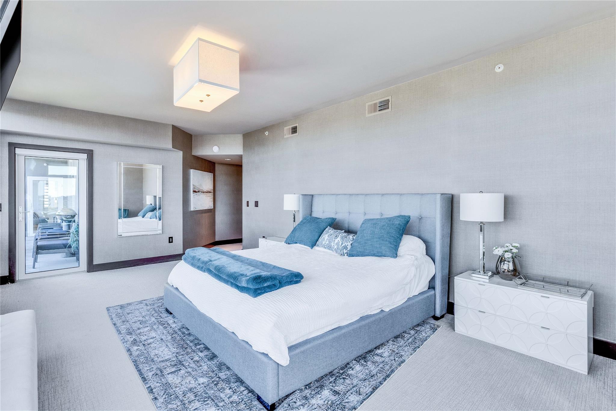 54 Rainey St # 1222, Austin, TX 78701