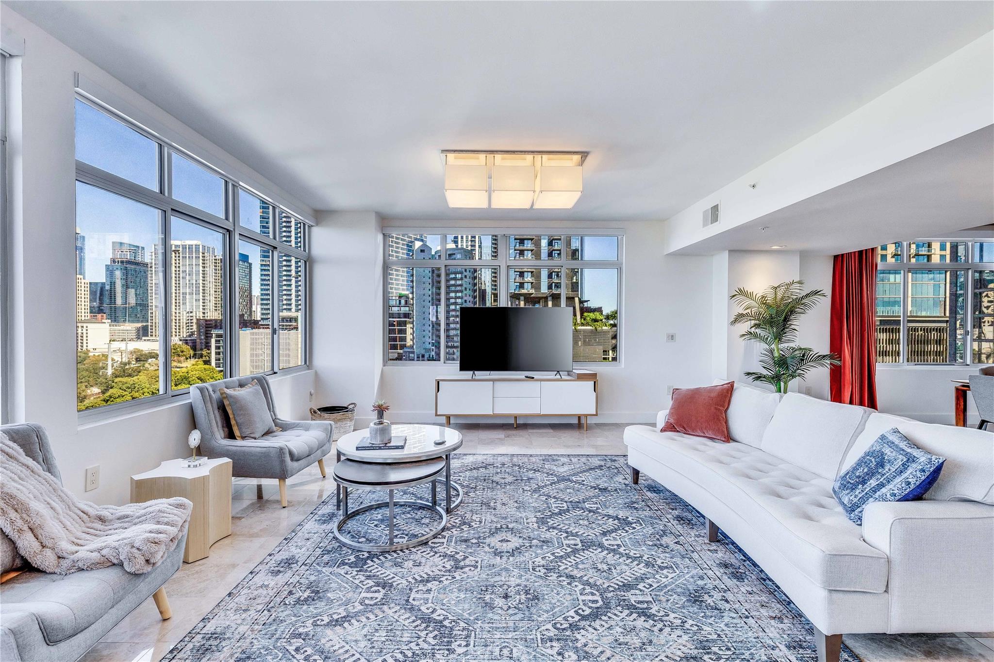 54 Rainey St # 1222, Austin, TX 78701