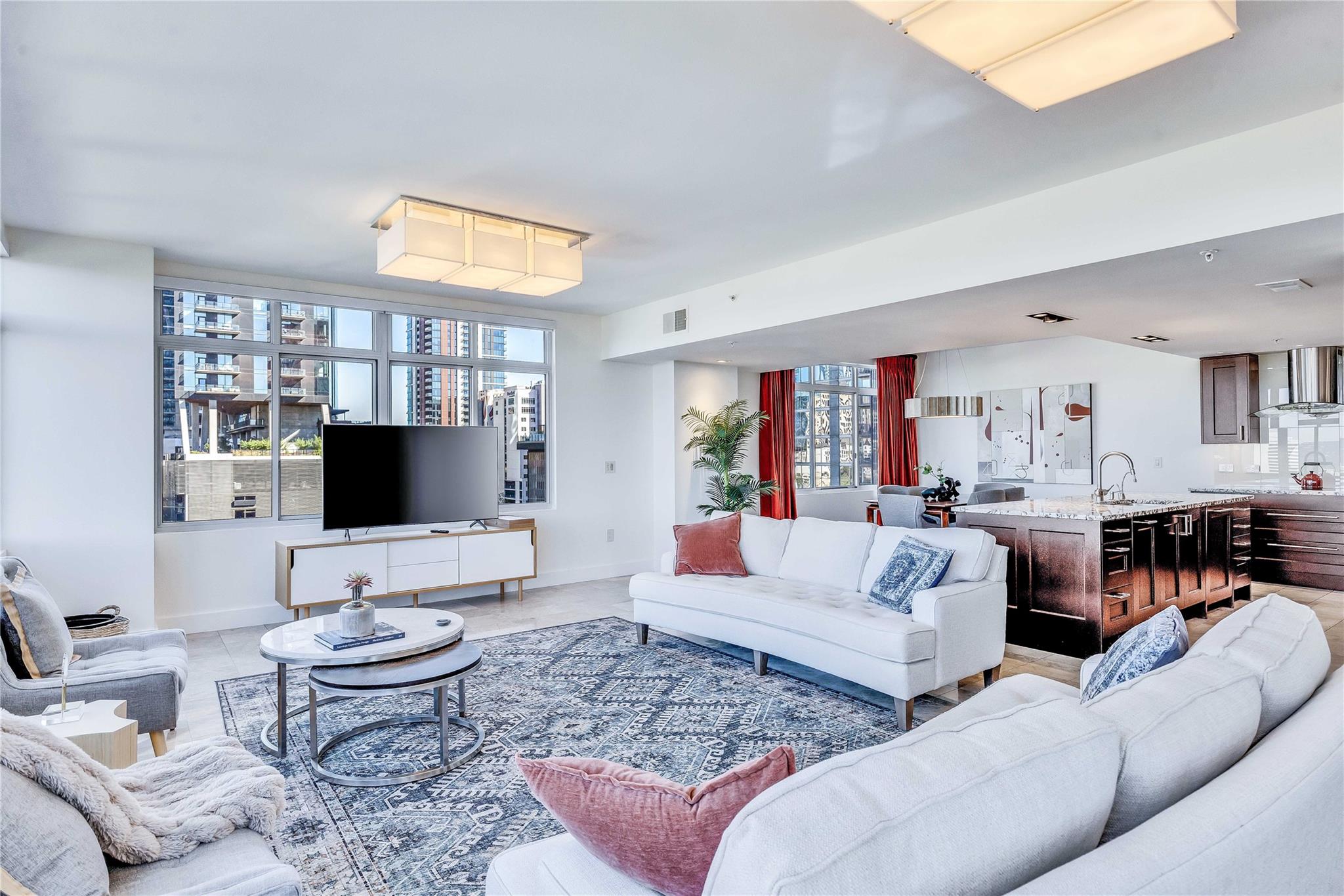 54 Rainey St # 1222, Austin, TX 78701