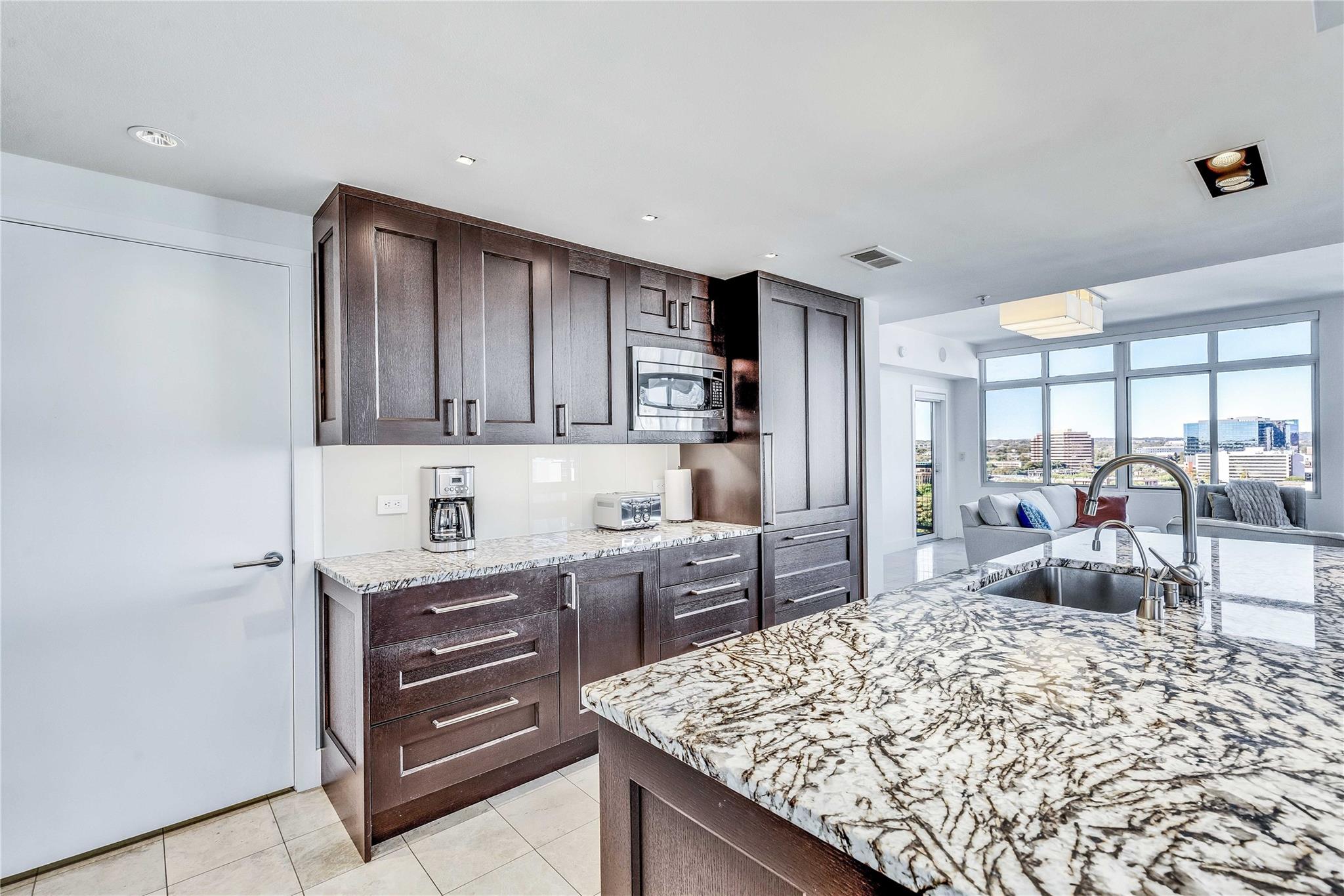 54 Rainey St # 1222, Austin, TX 78701