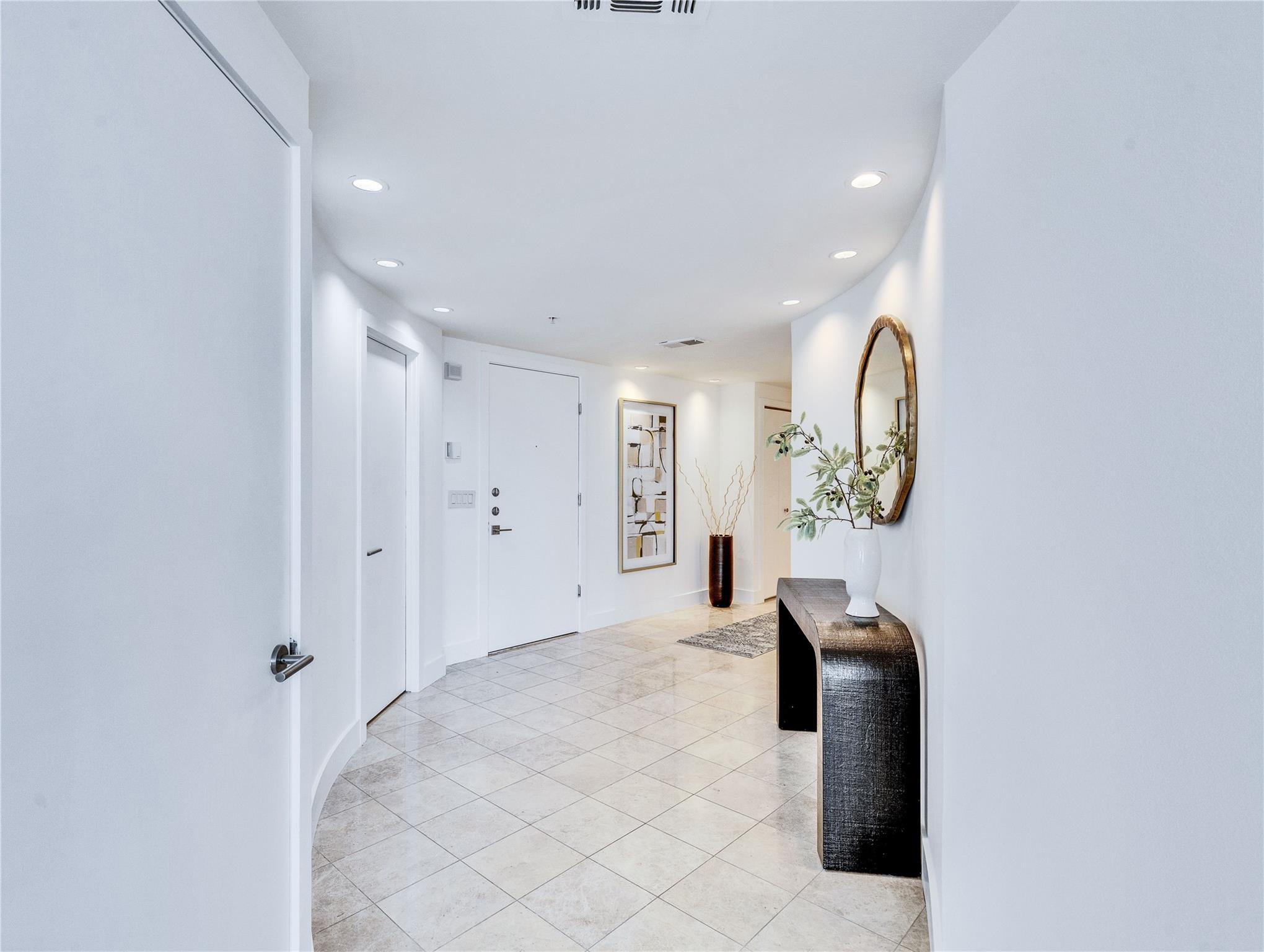 54 Rainey St # 1222, Austin, TX 78701