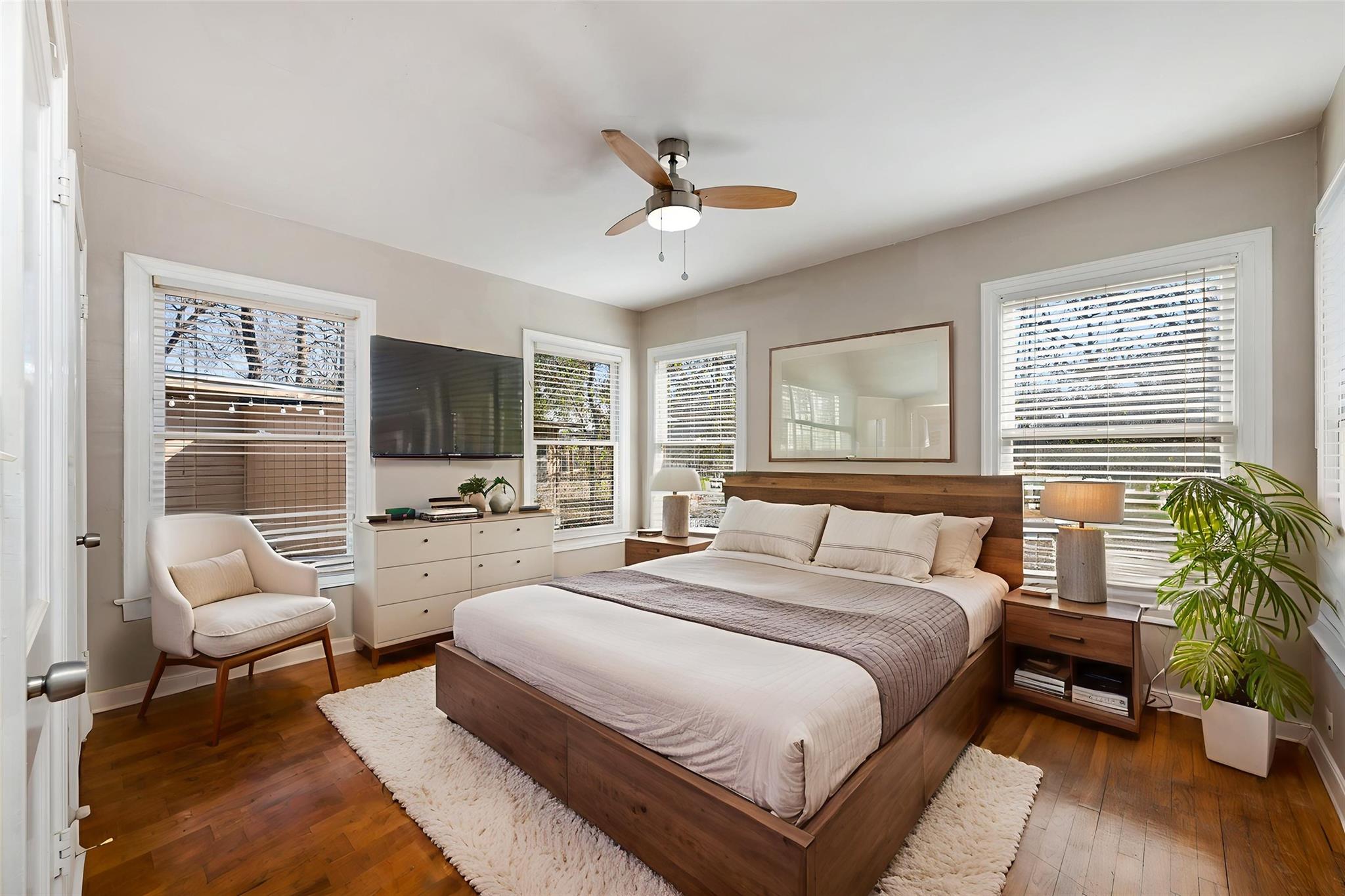 1300 Harriet Ct, Austin, TX 78756