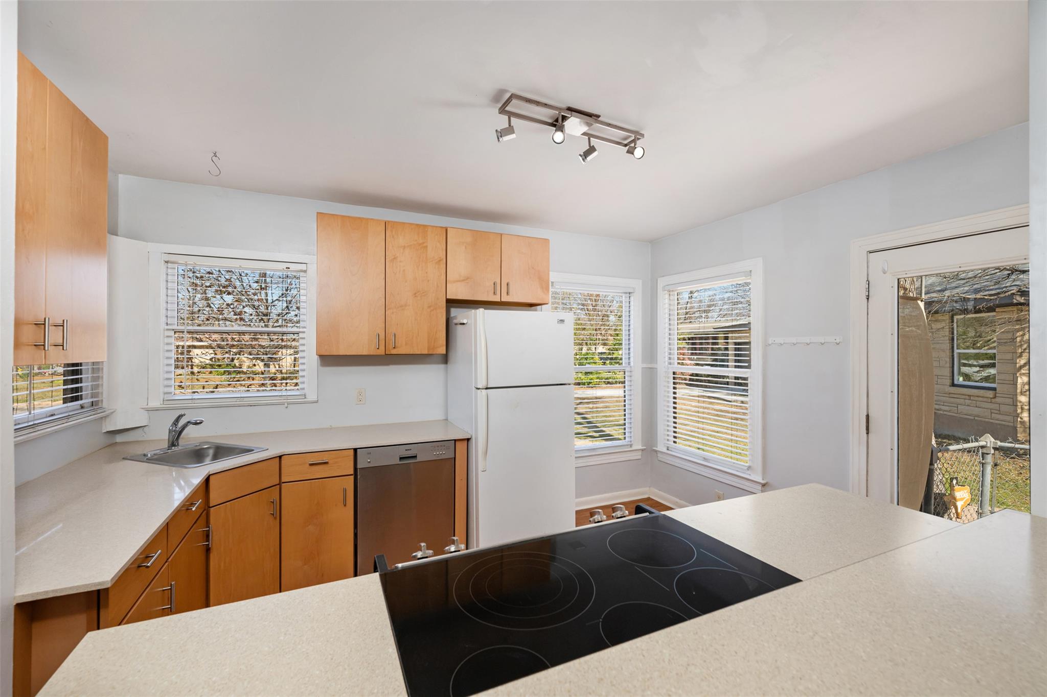 1300 Harriet Ct, Austin, TX 78756