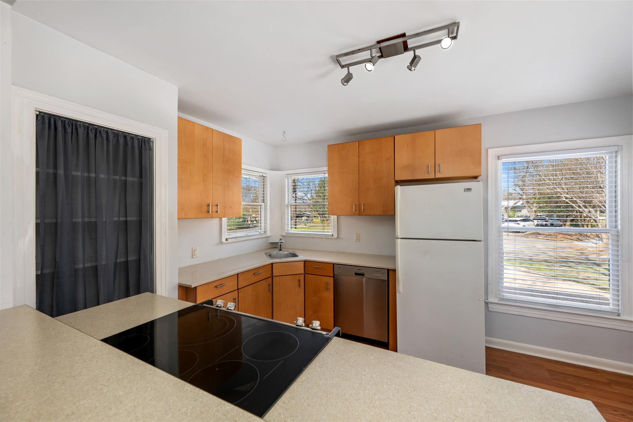 1300 Harriet Ct, Austin, TX 78756