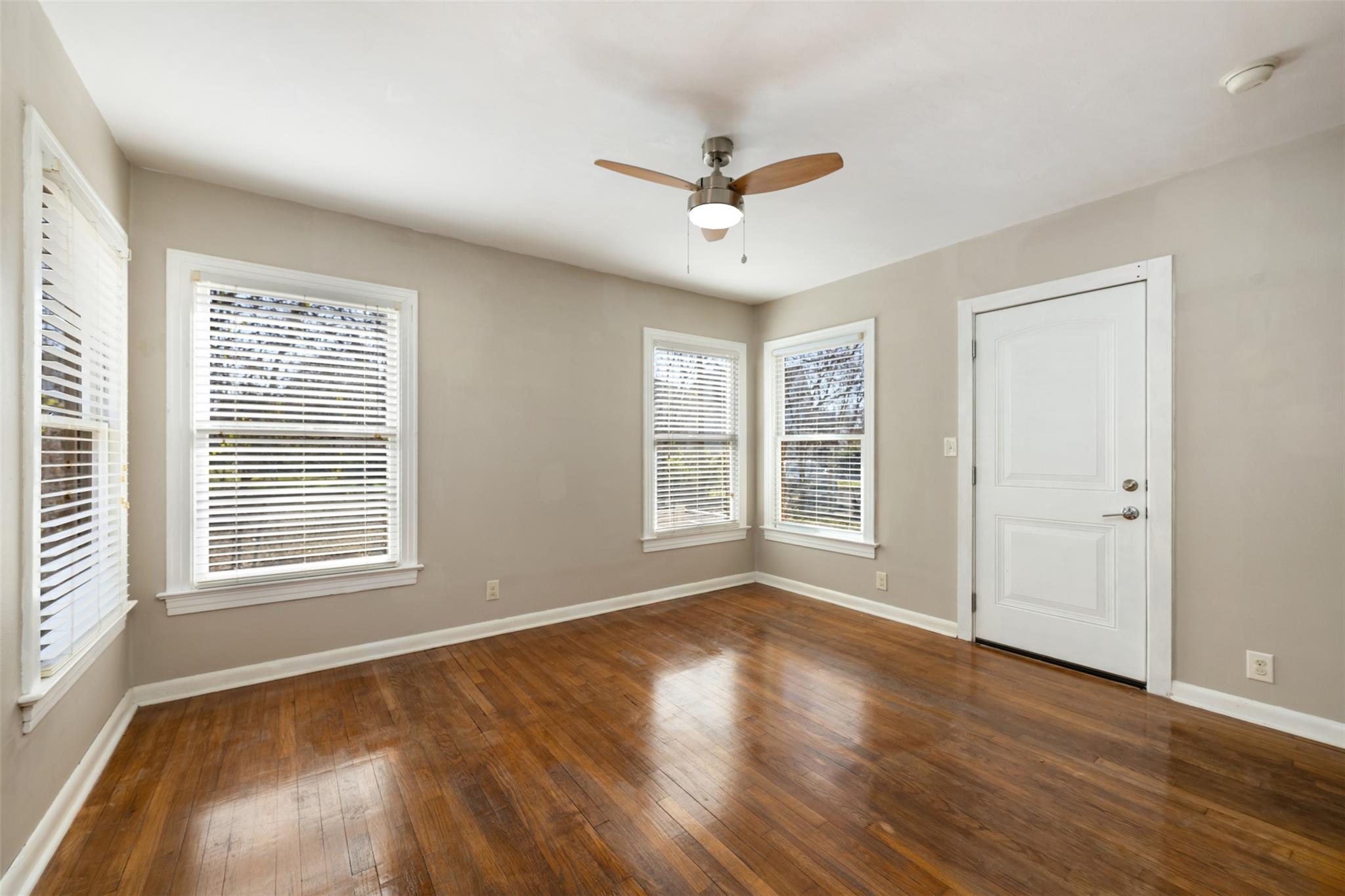 1300 Harriet Ct, Austin, TX 78756