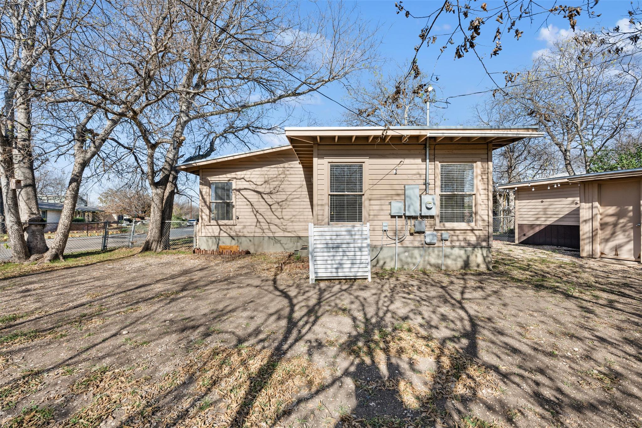 1300 Harriet Ct, Austin, TX 78756