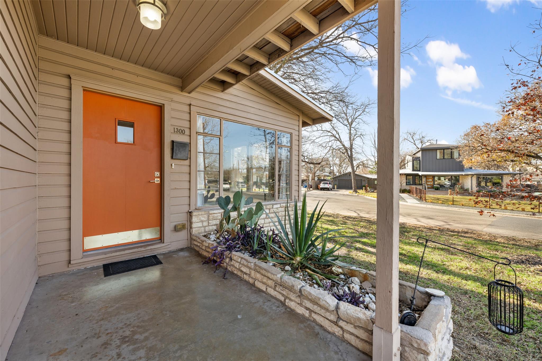 1300 Harriet Ct, Austin, TX 78756