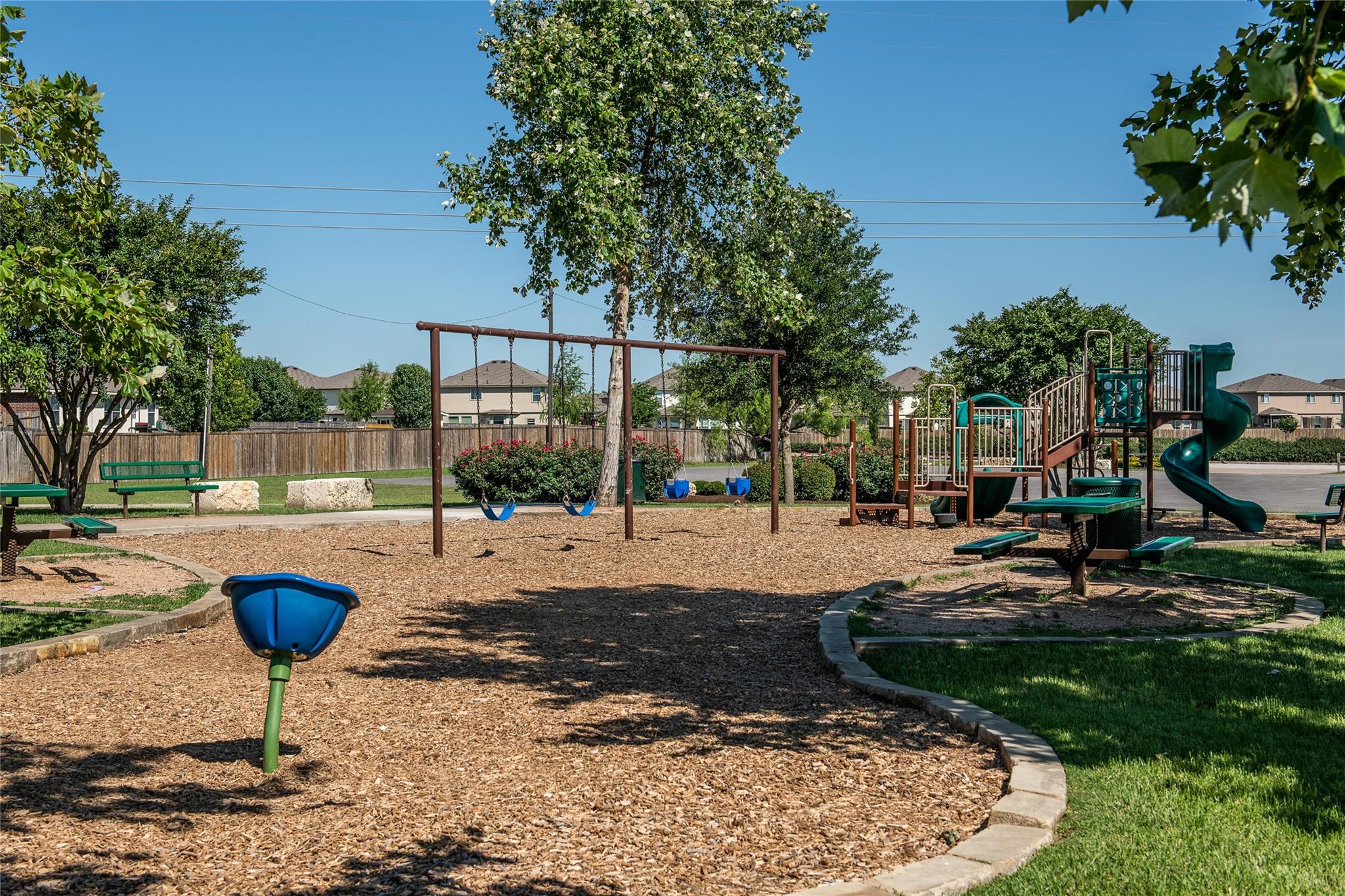 620 Magnum Force Dr, Jarrell, TX 76537