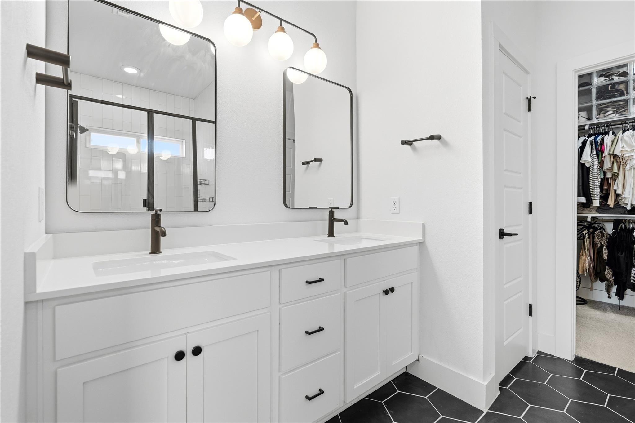 9115 Looksee Ln, Austin, TX 78744