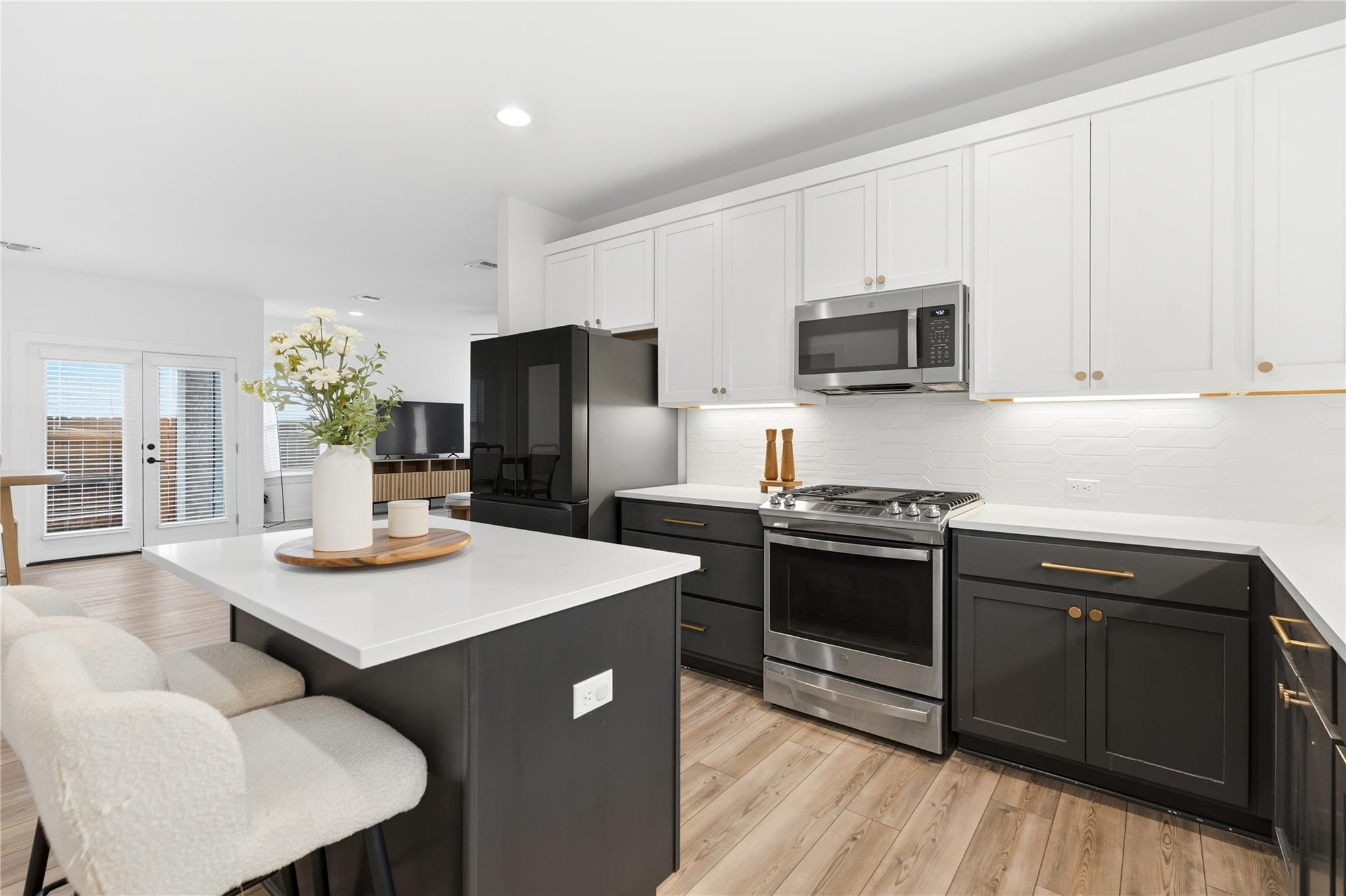 9115 Looksee Ln, Austin, TX 78744