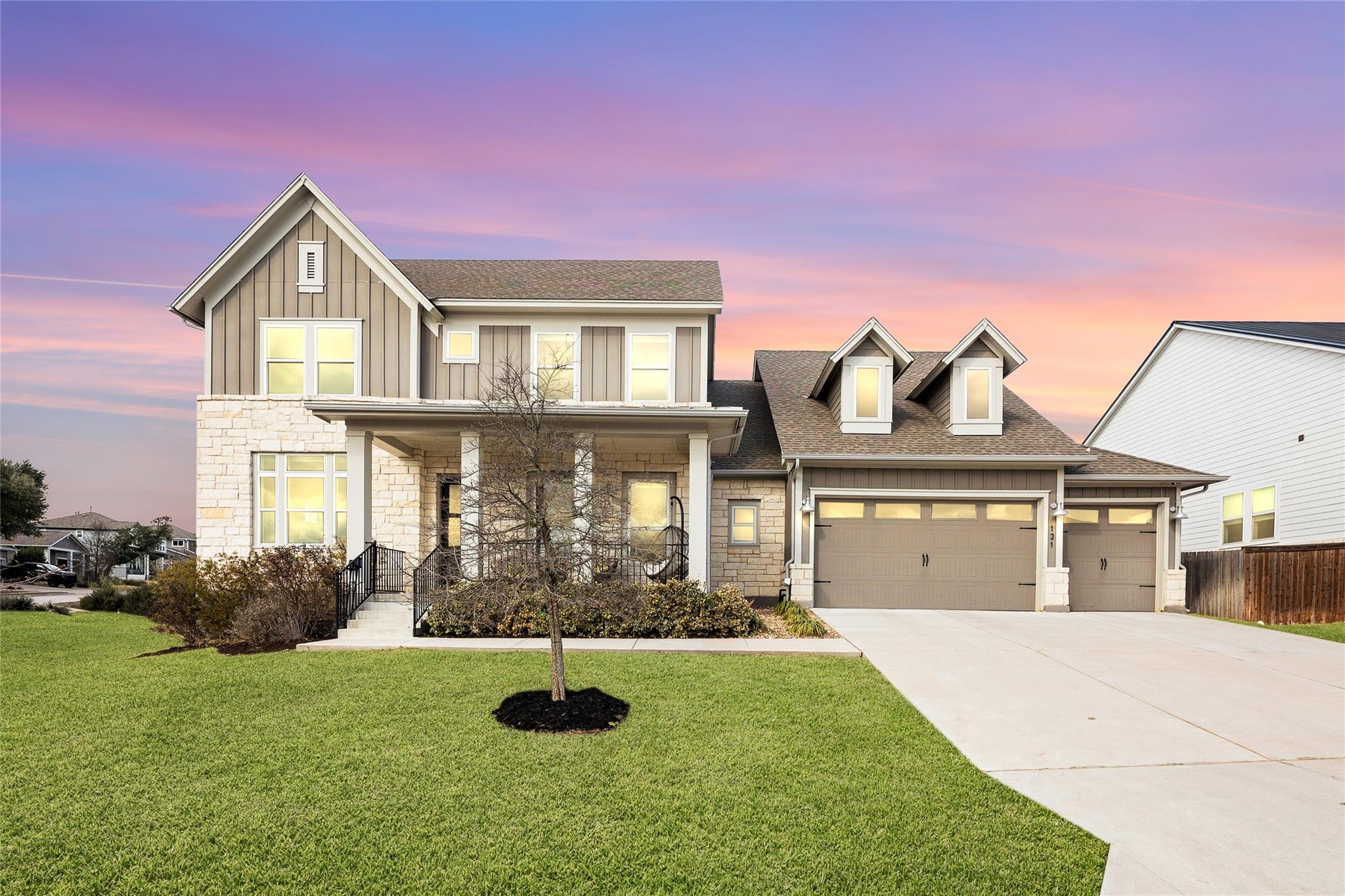 121 Starfire Dr, Dripping Springs, TX 78620