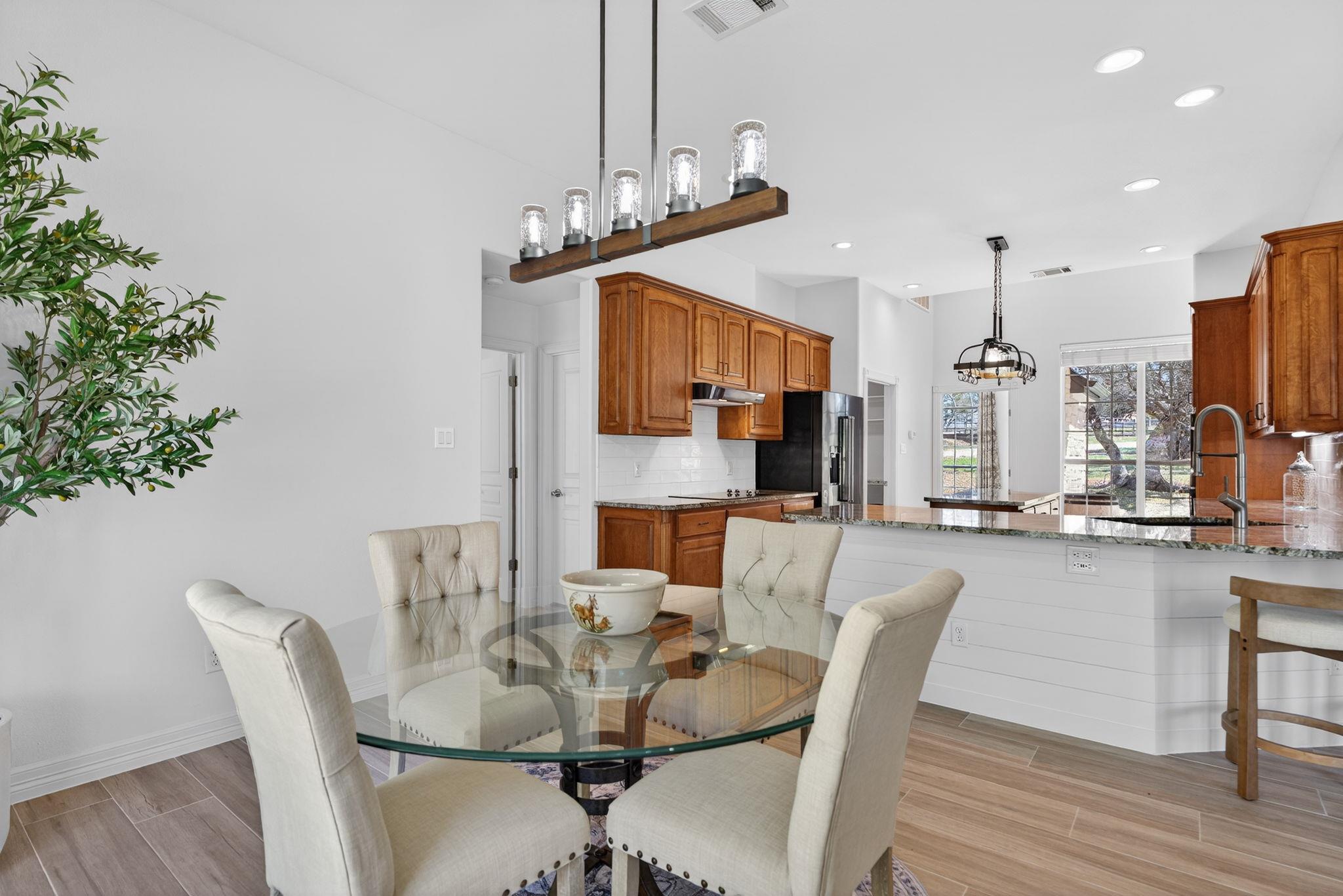 131 N Showhorse Dr, Liberty Hill, TX 78642