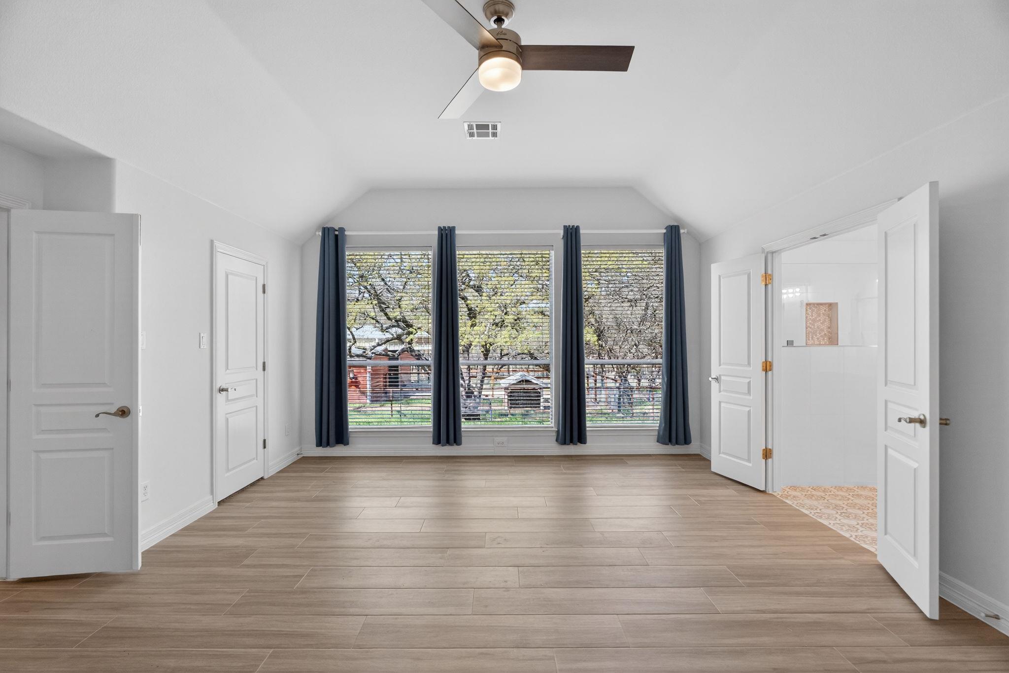 131 N Showhorse Dr, Liberty Hill, TX 78642