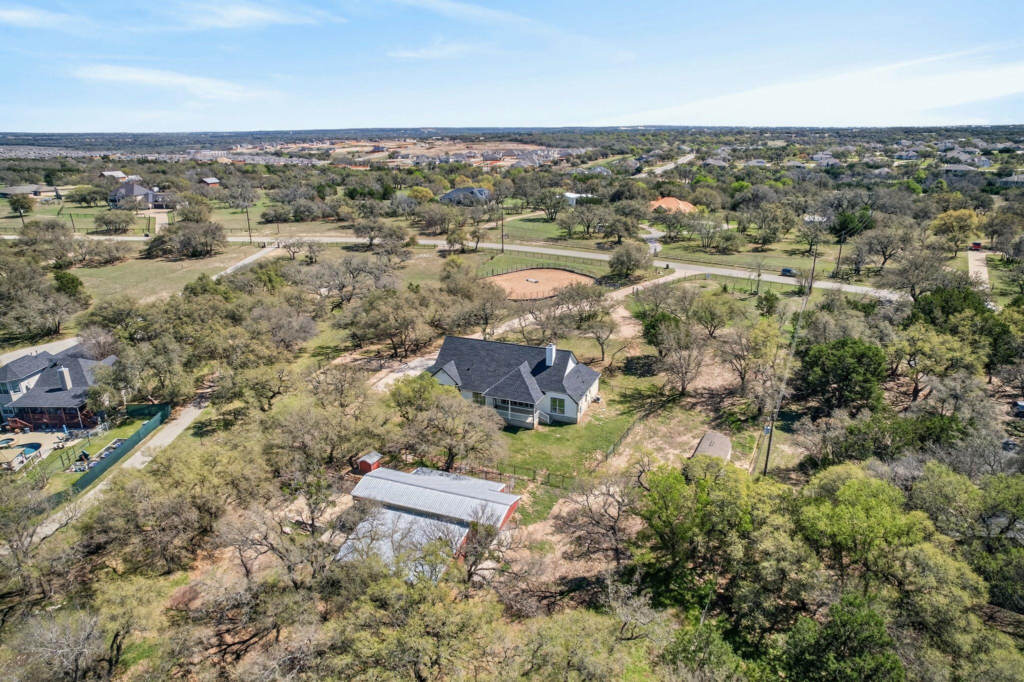 131 N Showhorse Dr, Liberty Hill, TX 78642