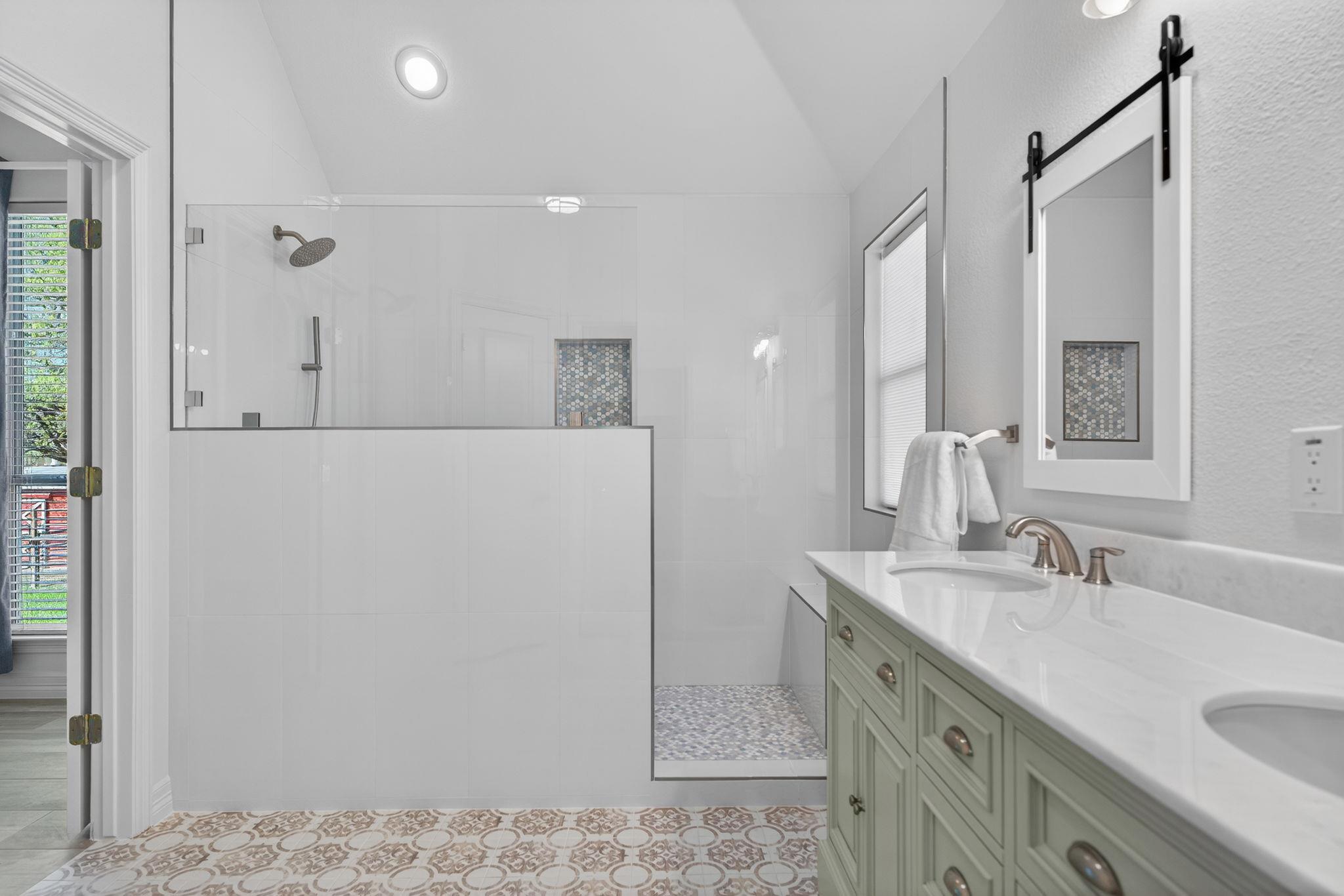 131 N Showhorse Dr, Liberty Hill, TX 78642