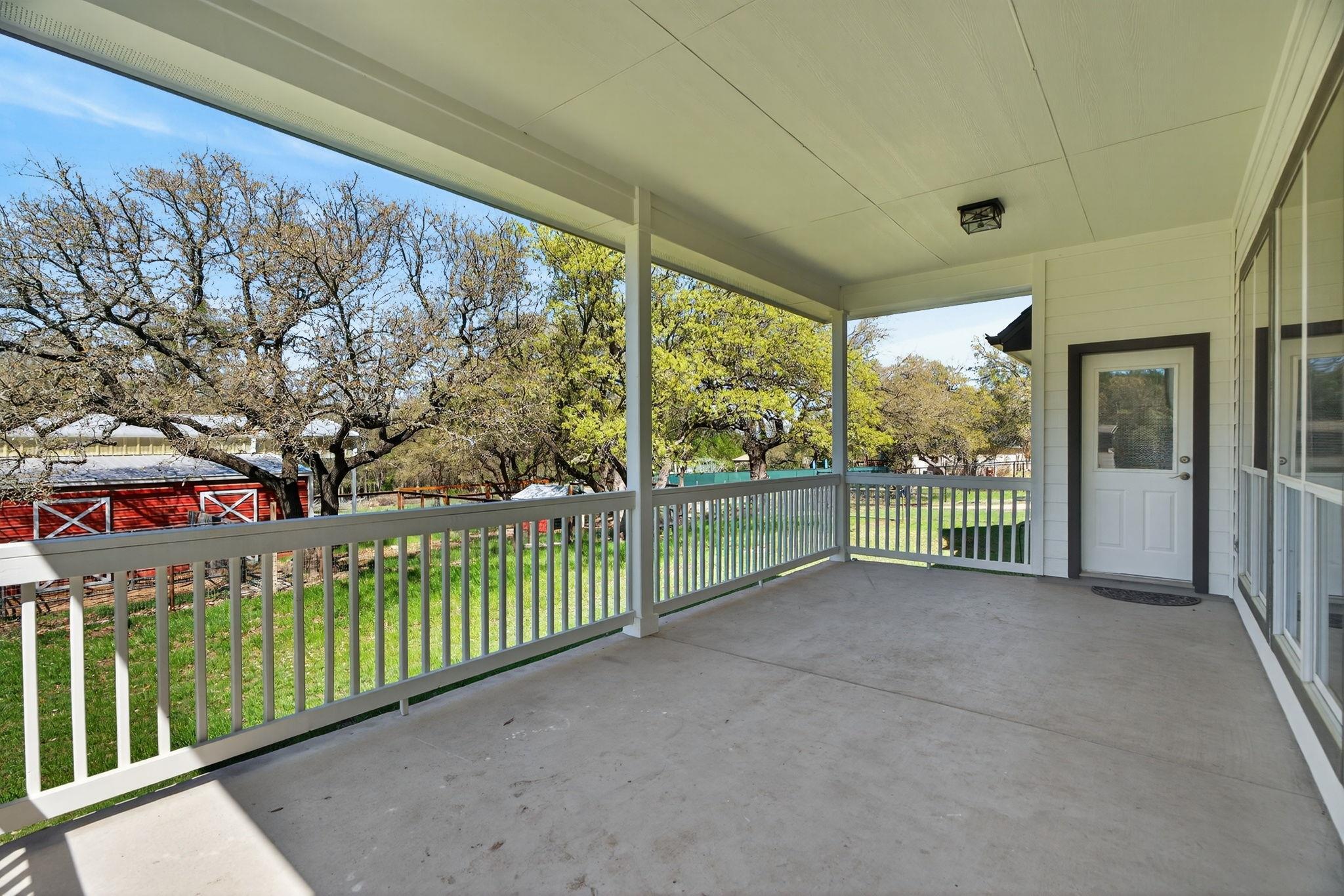 131 N Showhorse Dr, Liberty Hill, TX 78642