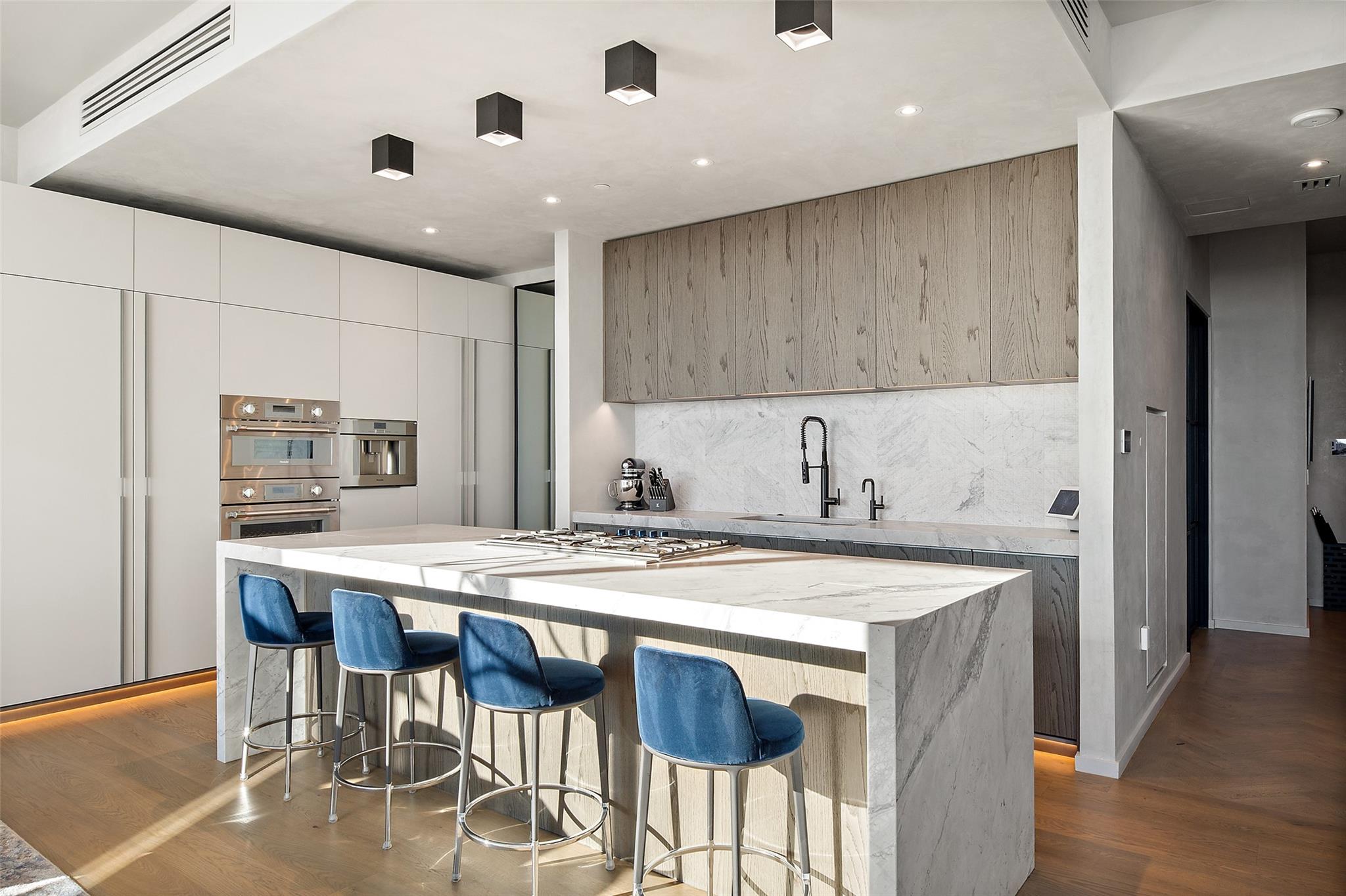 210 Lavaca St # 2301, Austin, TX 78701